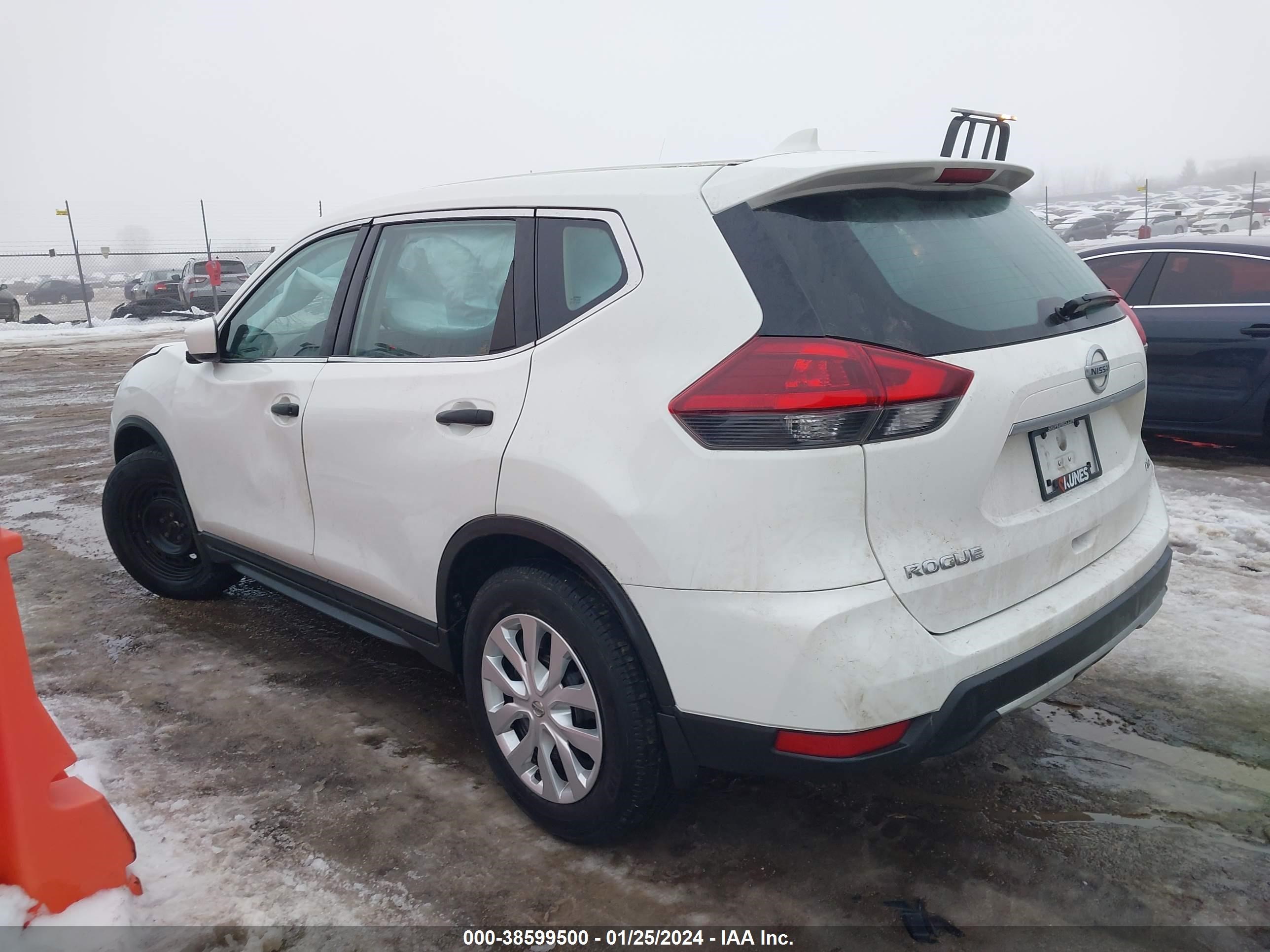 Photo 2 VIN: KNMAT2MV2JP571883 - NISSAN ROGUE 