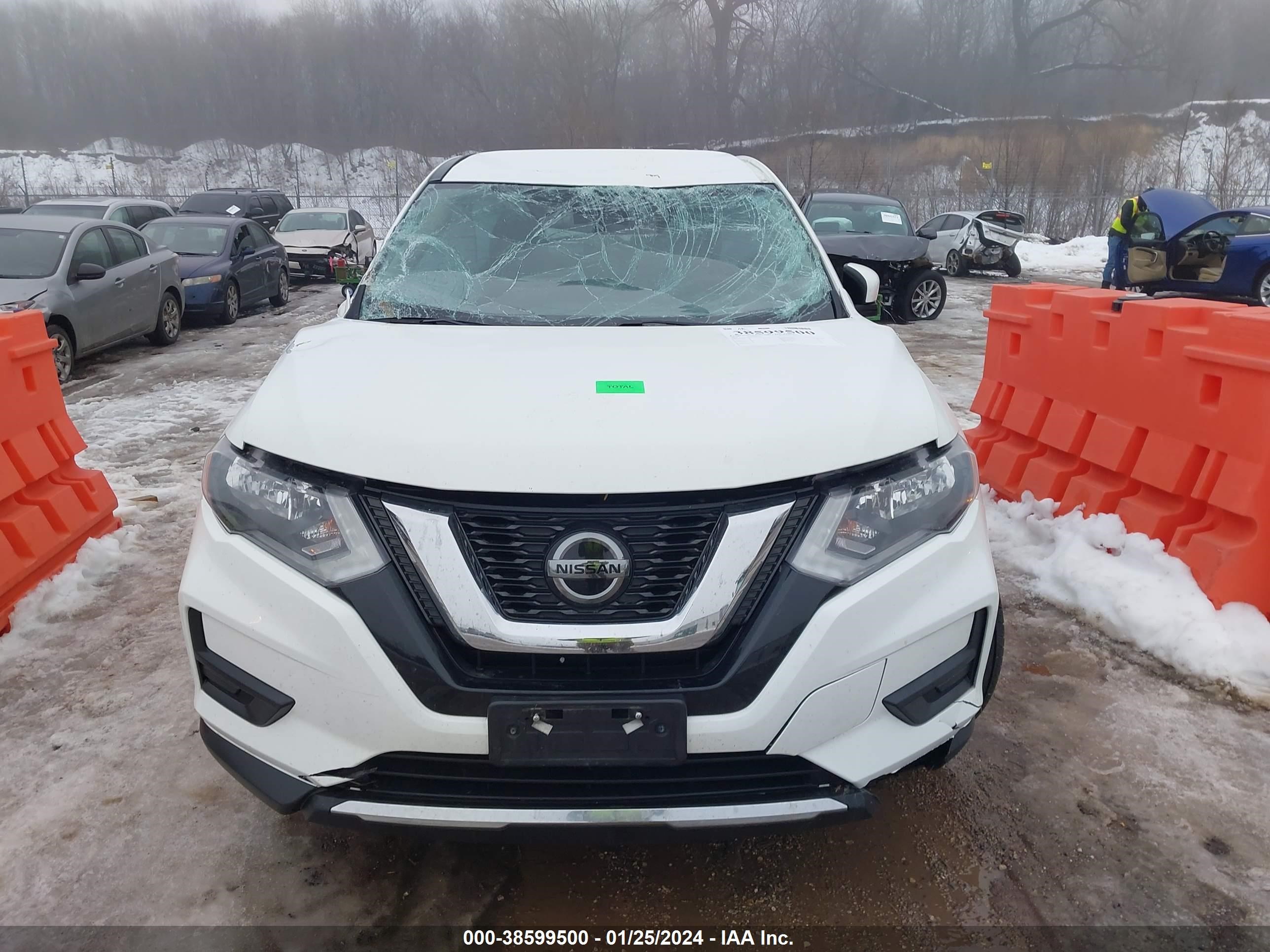 Photo 5 VIN: KNMAT2MV2JP571883 - NISSAN ROGUE 