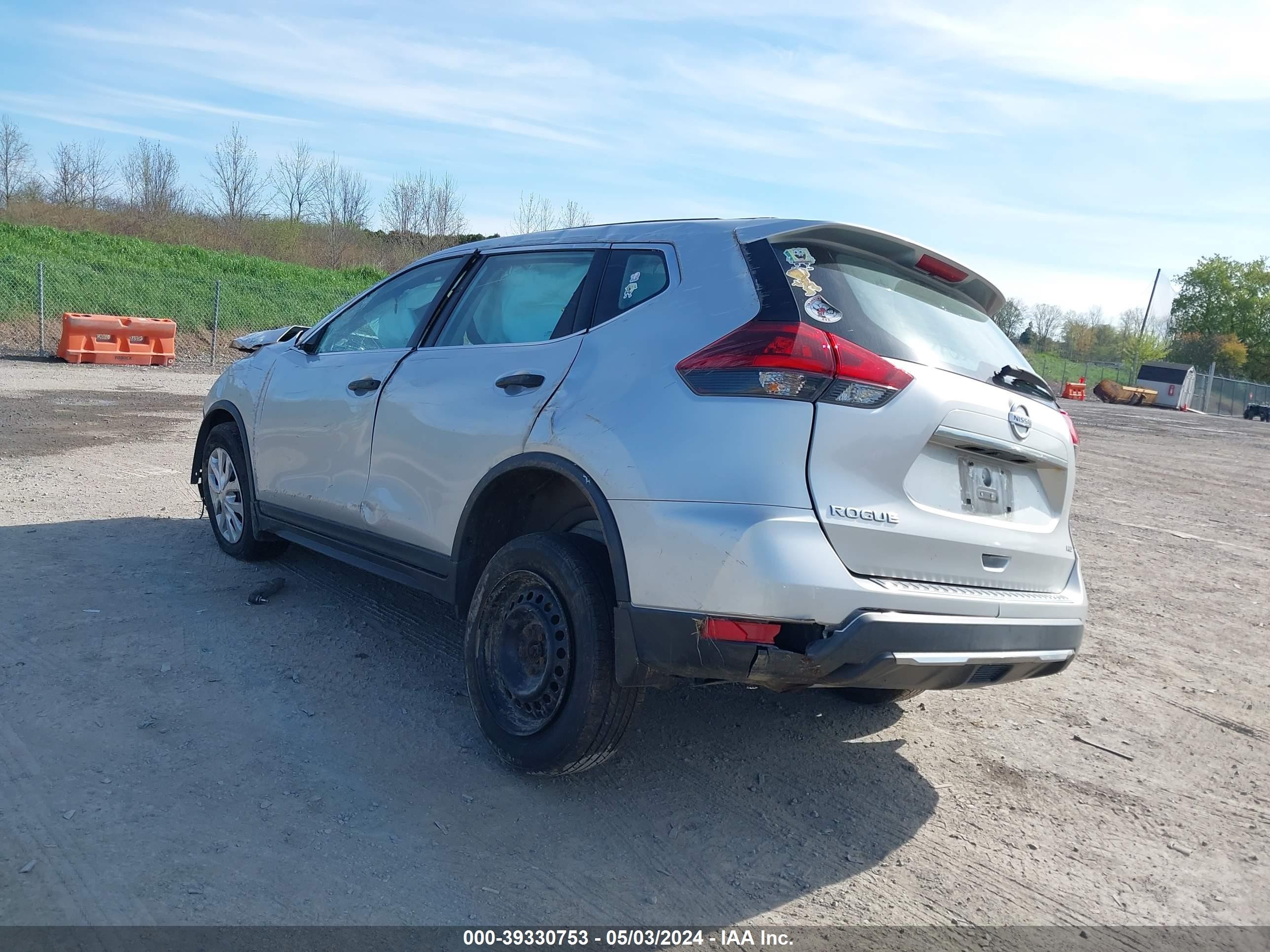 Photo 2 VIN: KNMAT2MV2JP585203 - NISSAN ROGUE 