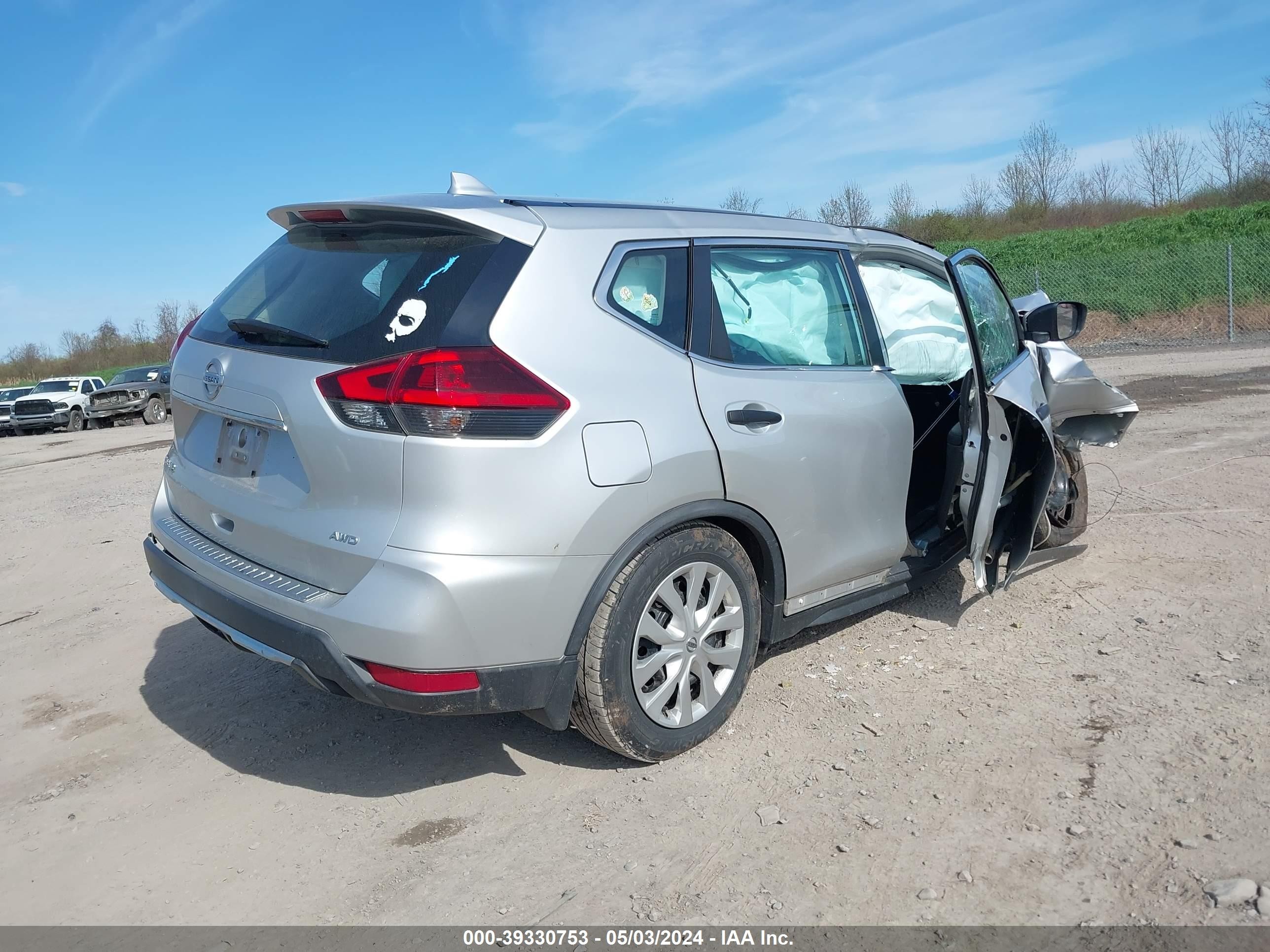 Photo 3 VIN: KNMAT2MV2JP585203 - NISSAN ROGUE 