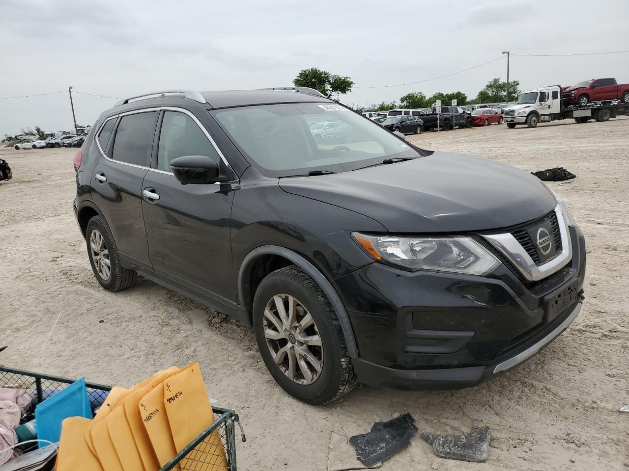 Photo 3 VIN: KNMAT2MV3HP616209 - NISSAN ROGUE 