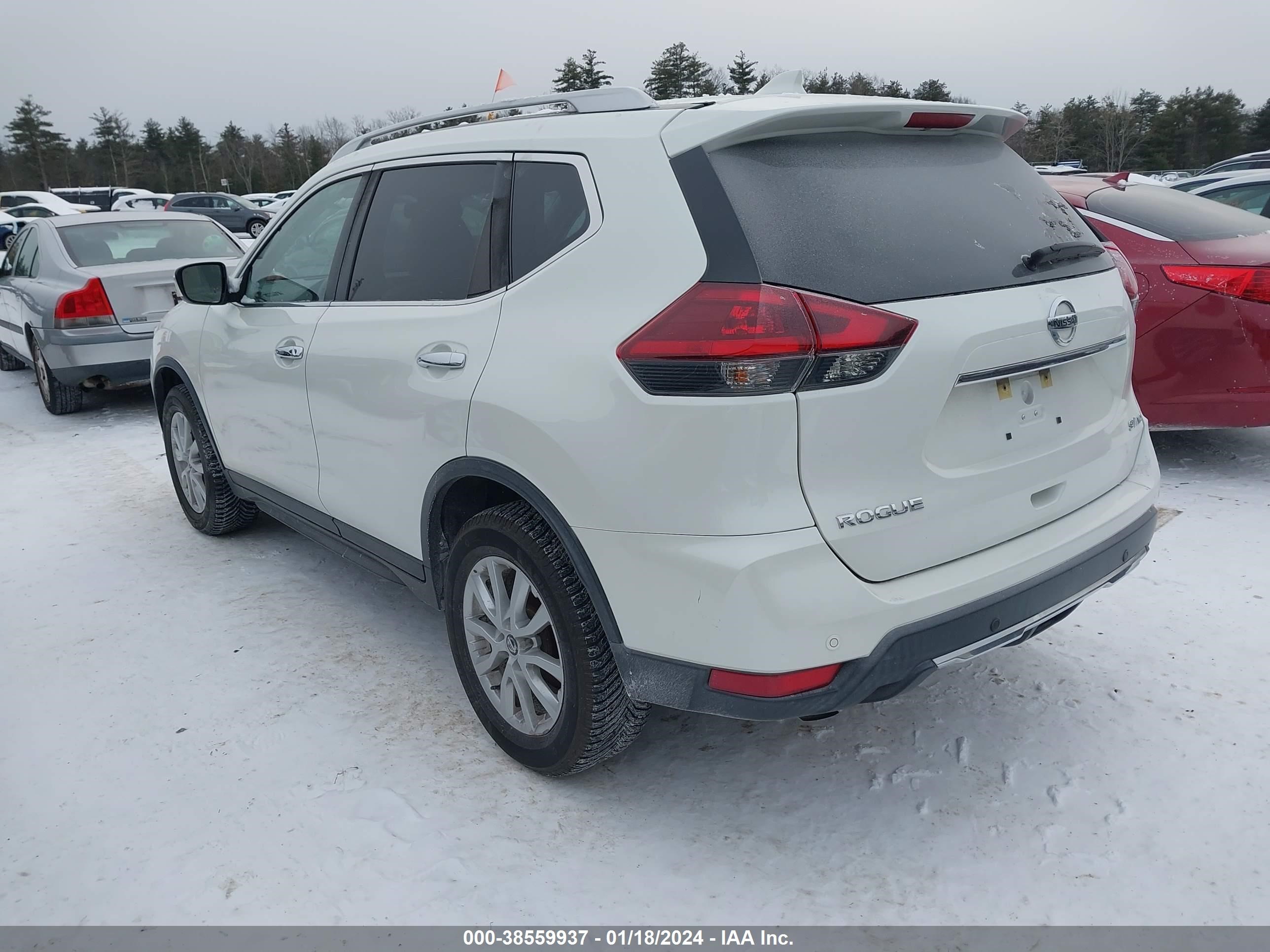 Photo 2 VIN: KNMAT2MV3KP520152 - NISSAN ROGUE 