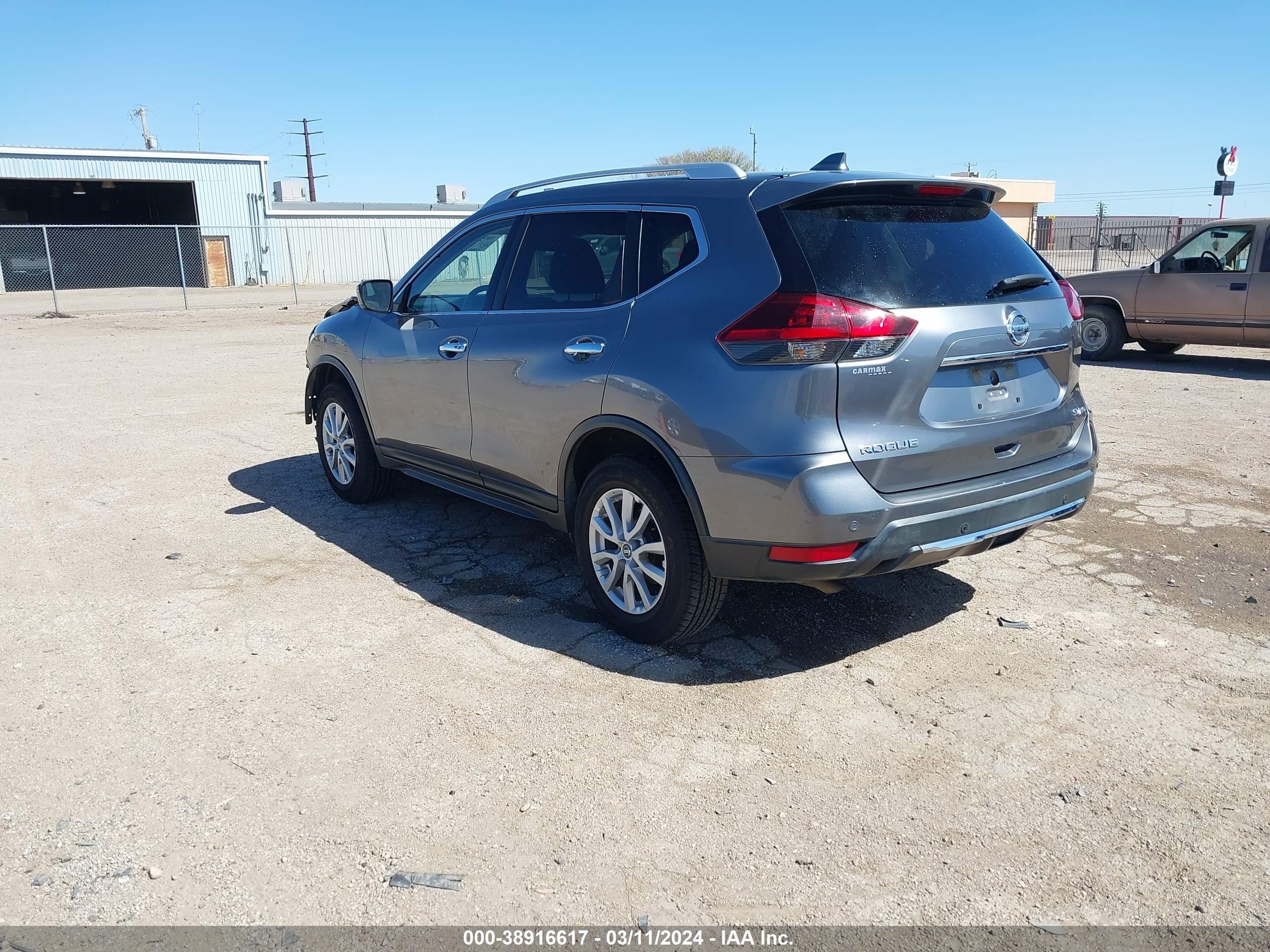 Photo 2 VIN: KNMAT2MV3LP500243 - NISSAN ROGUE 