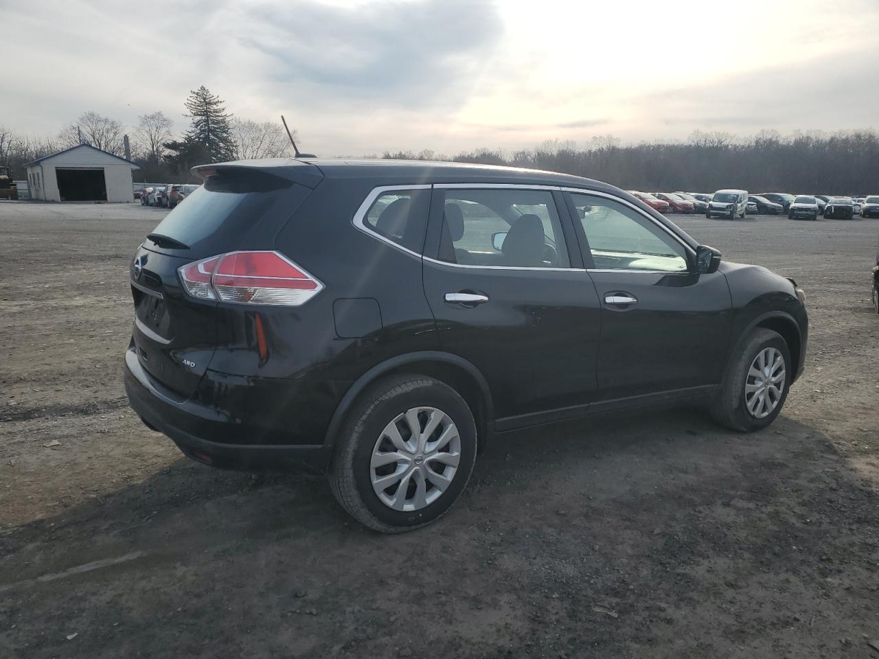 Photo 2 VIN: KNMAT2MV4FP544630 - NISSAN ROGUE 