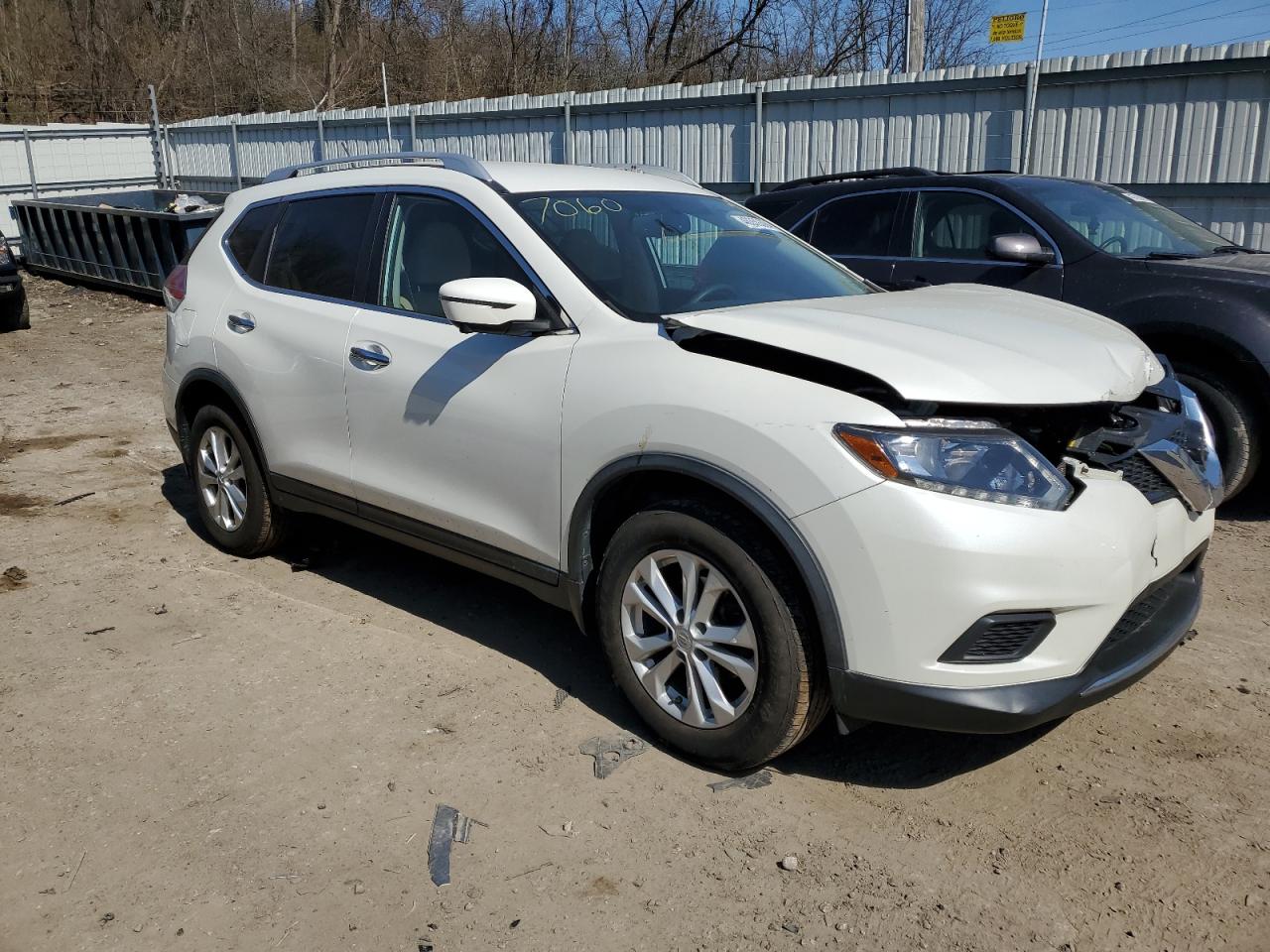 Photo 3 VIN: KNMAT2MV4GP657060 - NISSAN ROGUE 