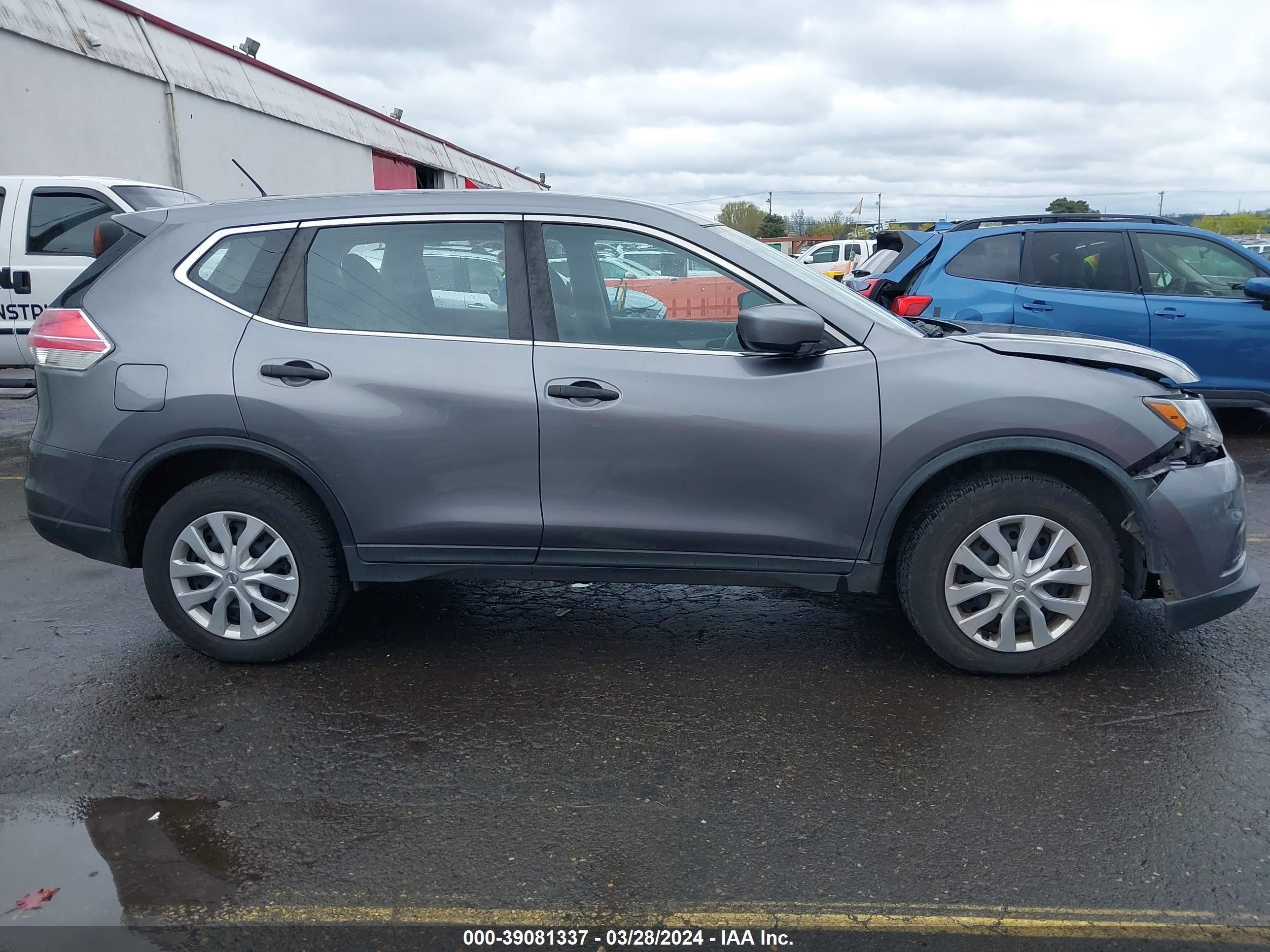 Photo 12 VIN: KNMAT2MV4GP695629 - NISSAN ROGUE 