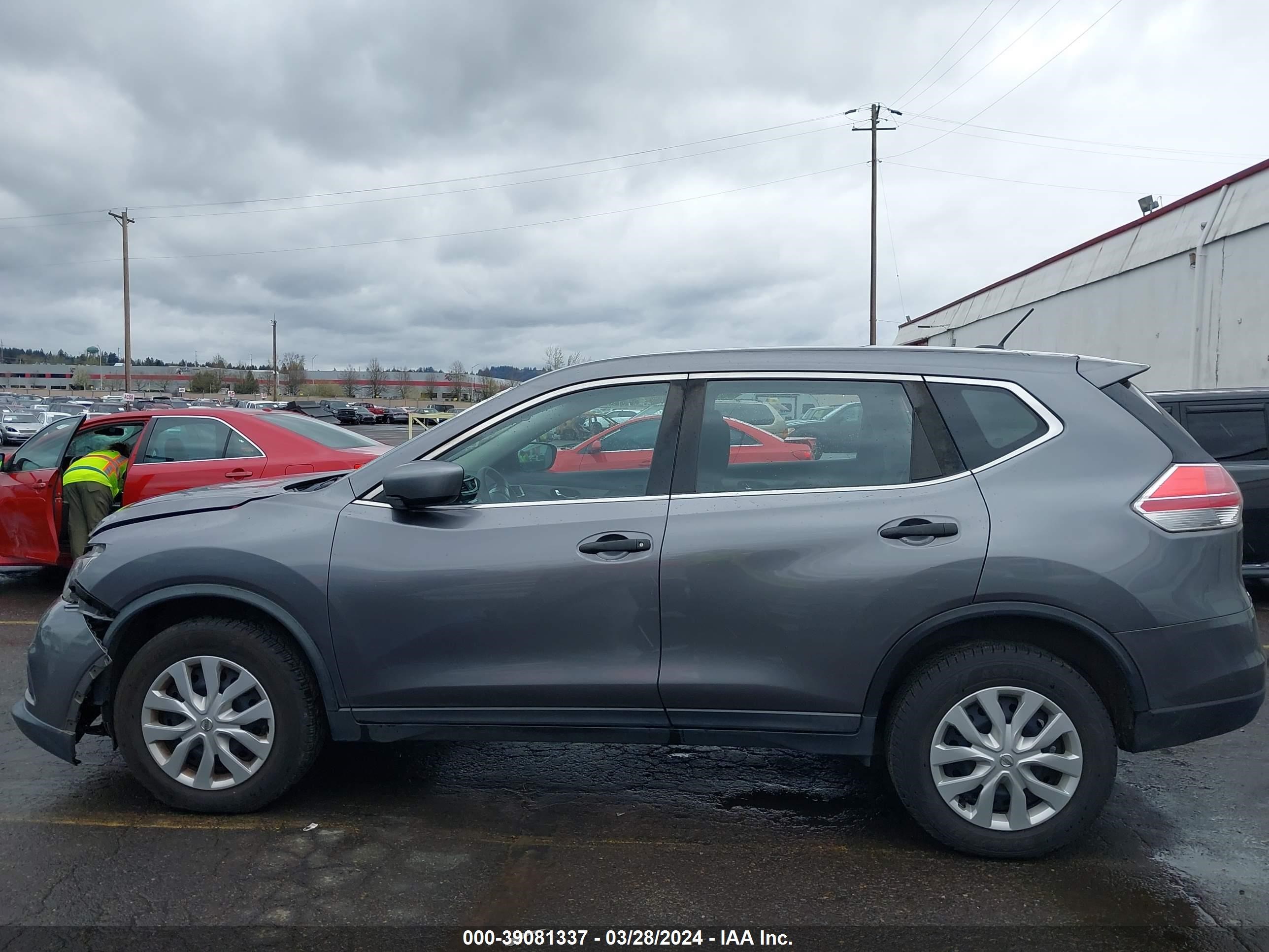 Photo 13 VIN: KNMAT2MV4GP695629 - NISSAN ROGUE 