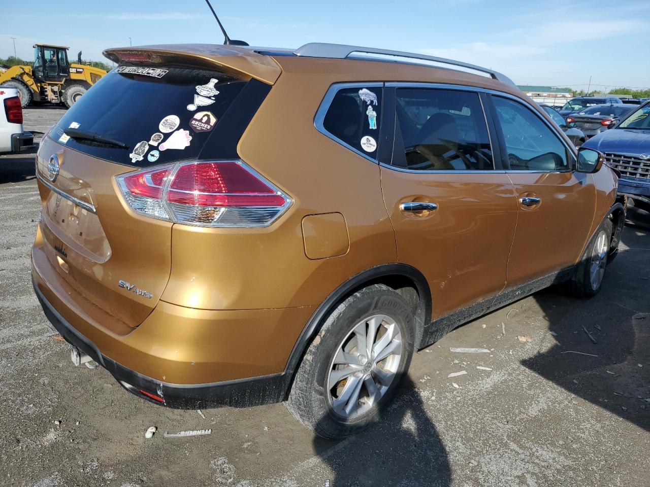 Photo 2 VIN: KNMAT2MV5FP518831 - NISSAN ROGUE 