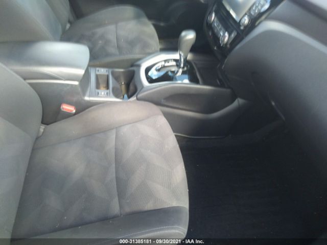 Photo 4 VIN: KNMAT2MV5GP731909 - NISSAN ROGUE 