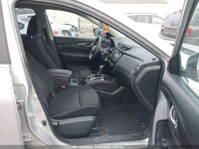 Photo 4 VIN: KNMAT2MV5JP511029 - NISSAN ROGUE 