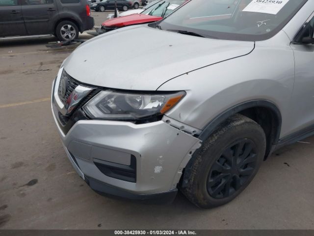 Photo 5 VIN: KNMAT2MV5JP511029 - NISSAN ROGUE 