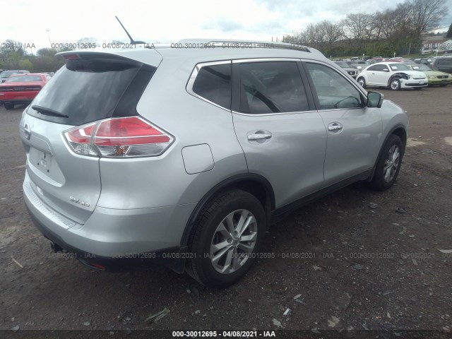 Photo 3 VIN: KNMAT2MV6FP571117 - NISSAN ROGUE 