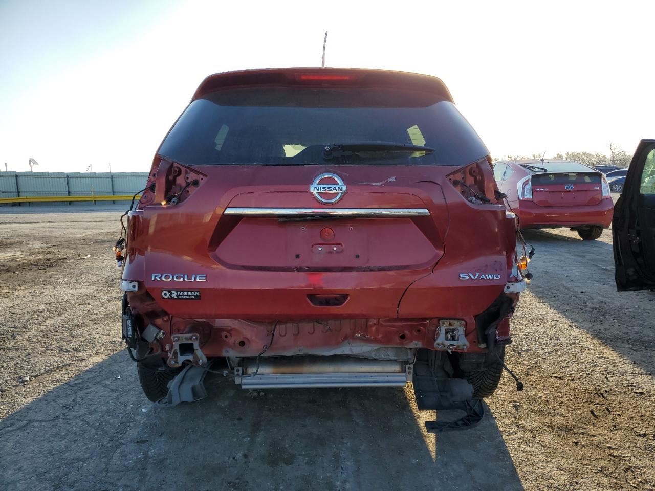 Photo 5 VIN: KNMAT2MV6GP612718 - NISSAN ROGUE 