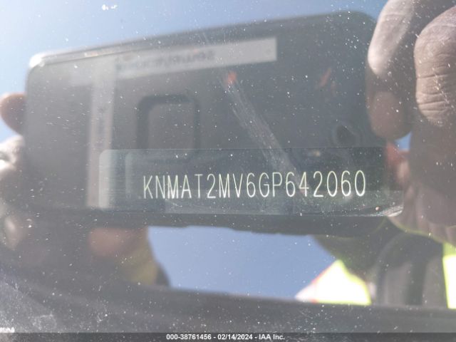 Photo 8 VIN: KNMAT2MV6GP642060 - NISSAN ROGUE 