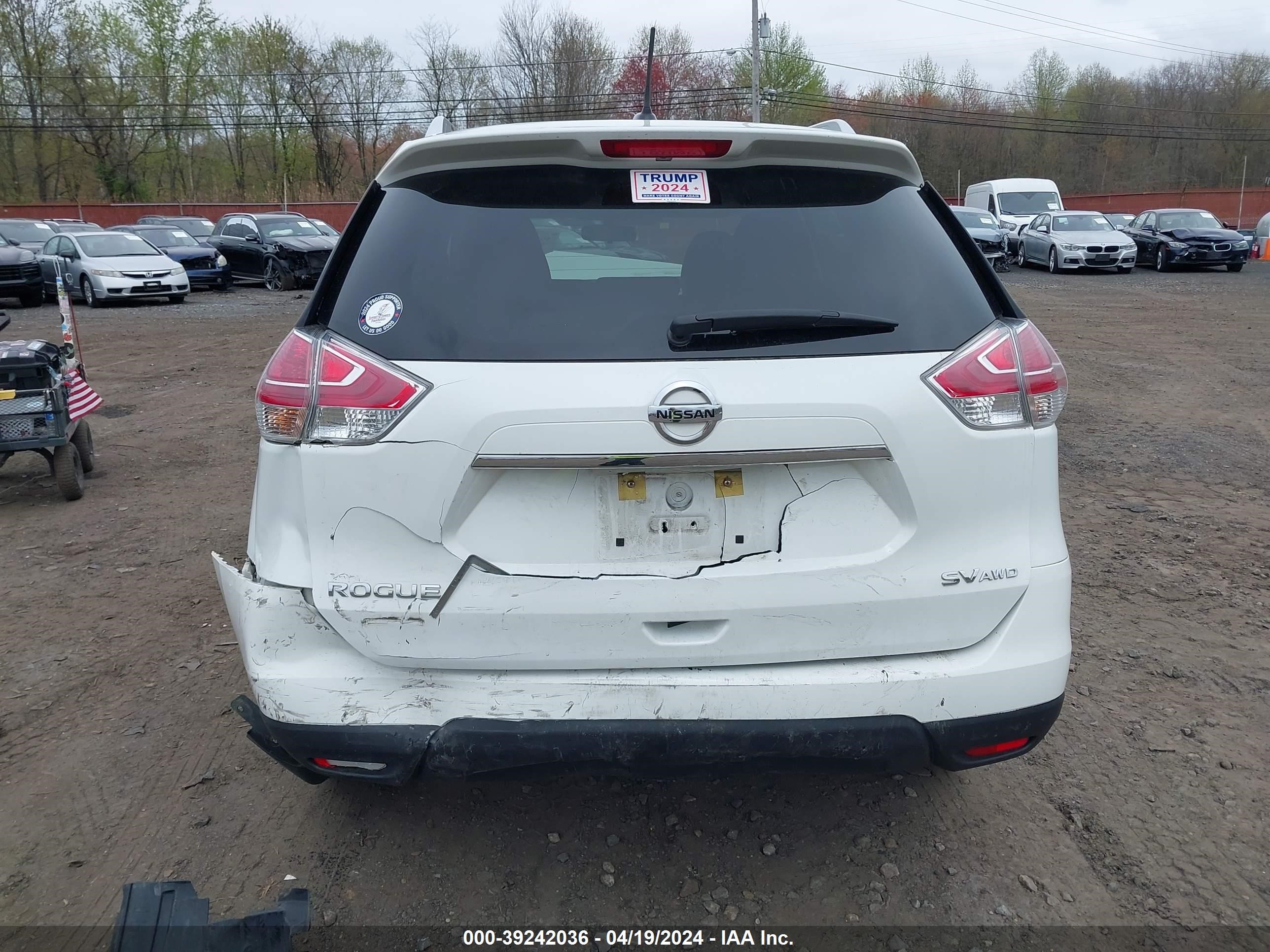 Photo 14 VIN: KNMAT2MV6GP698306 - NISSAN ROGUE 