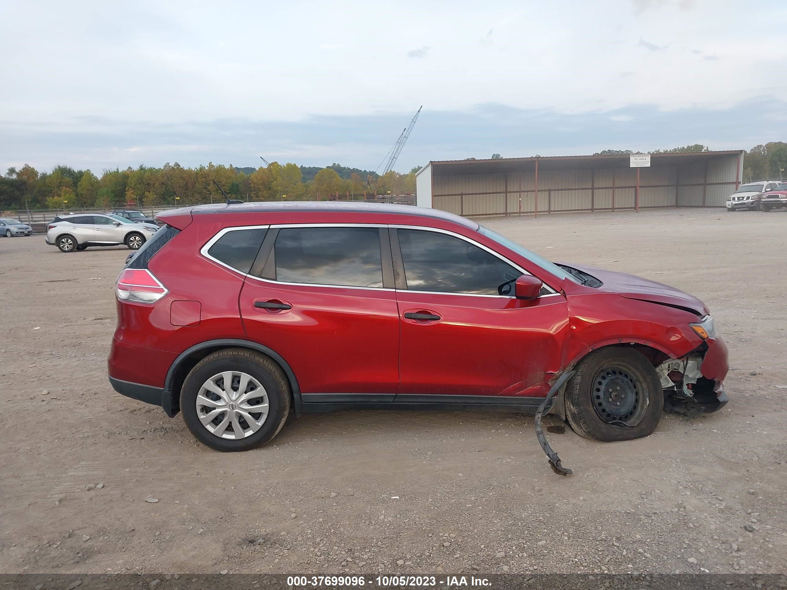 Photo 13 VIN: KNMAT2MV6GP717002 - NISSAN ROGUE 