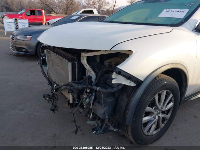 Photo 5 VIN: KNMAT2MV6HP610551 - NISSAN ROGUE 