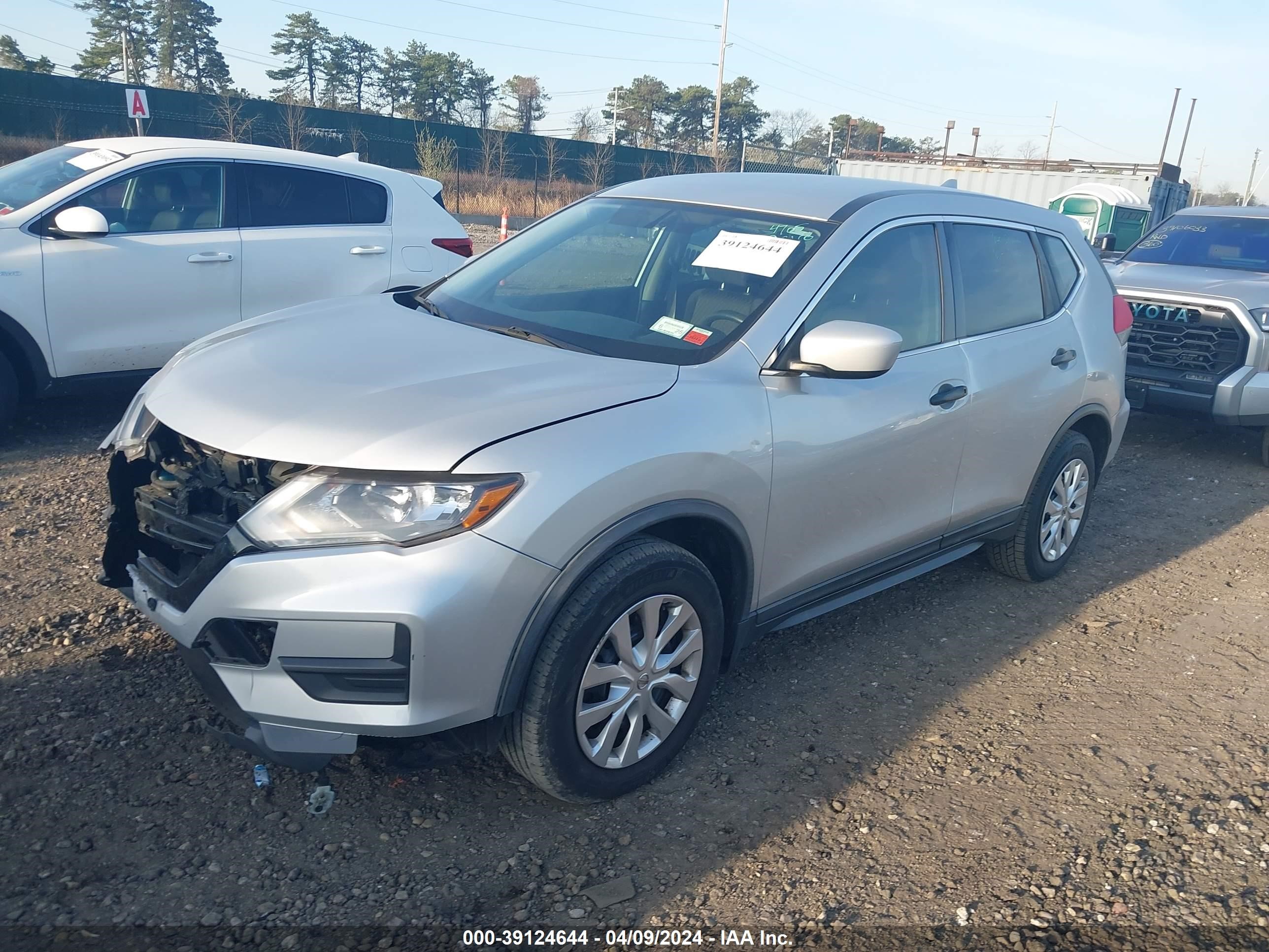 Photo 1 VIN: KNMAT2MV6JP553080 - NISSAN ROGUE 