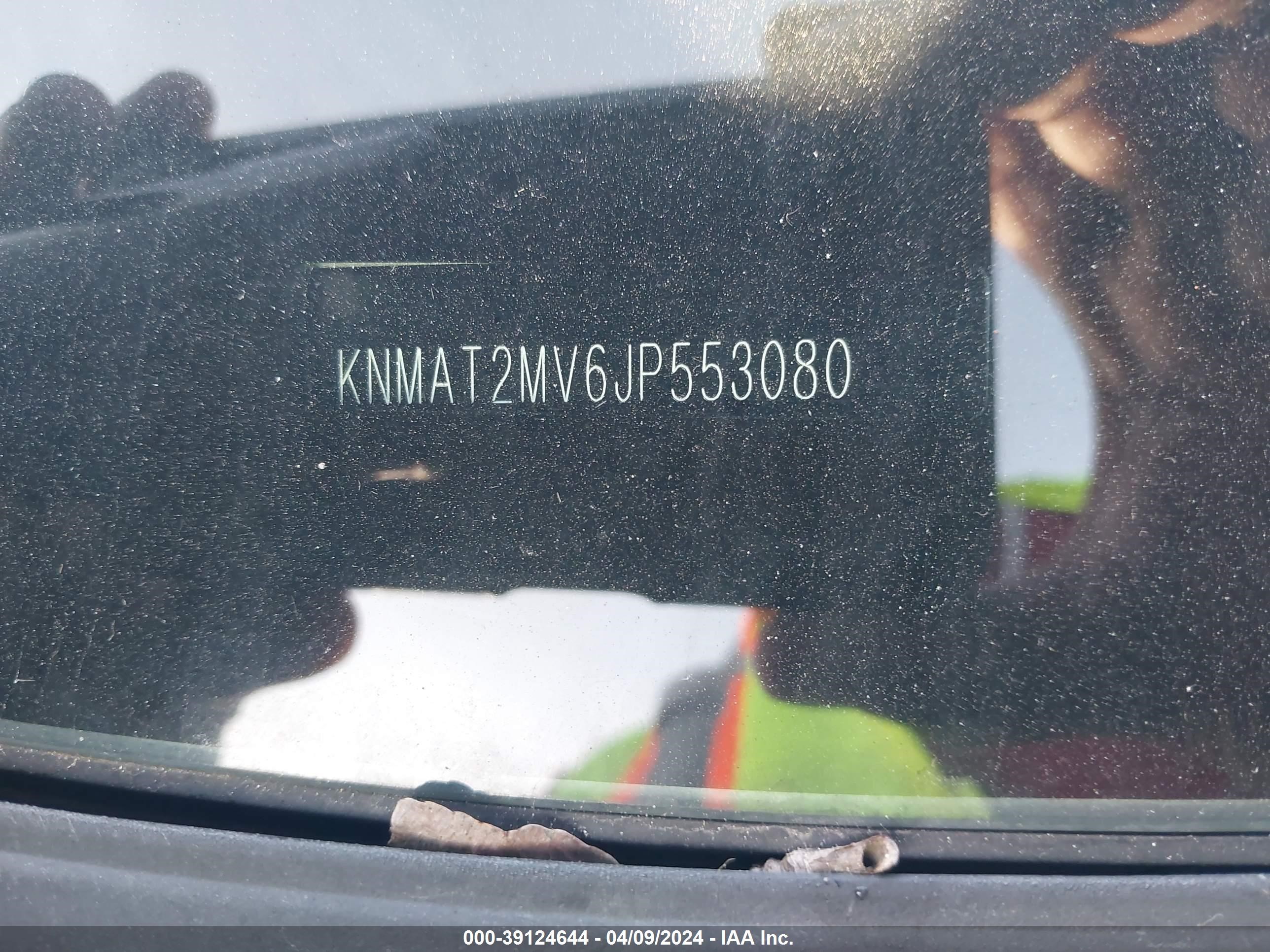 Photo 16 VIN: KNMAT2MV6JP553080 - NISSAN ROGUE 