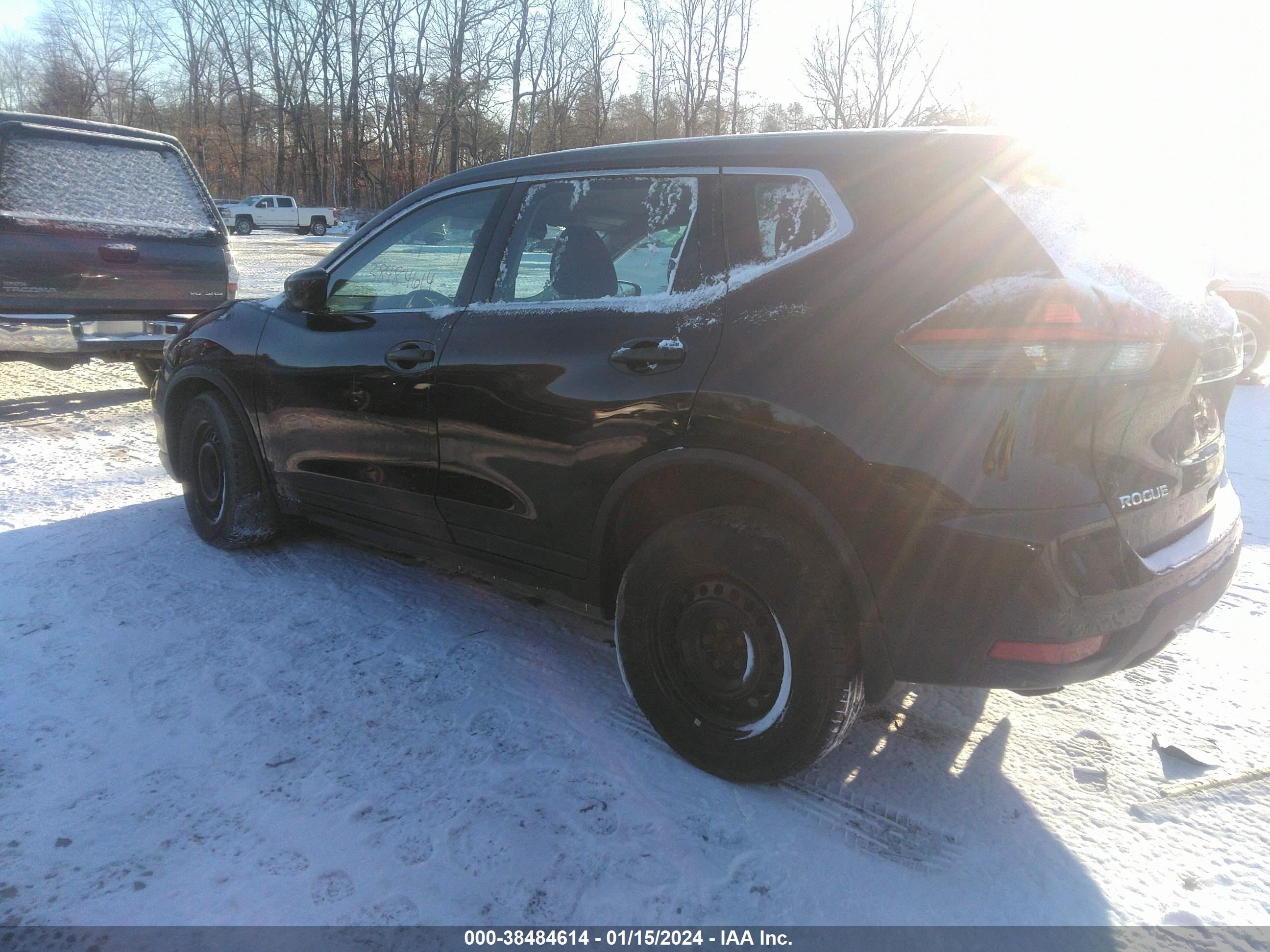 Photo 13 VIN: KNMAT2MV6JP553130 - NISSAN ROGUE 