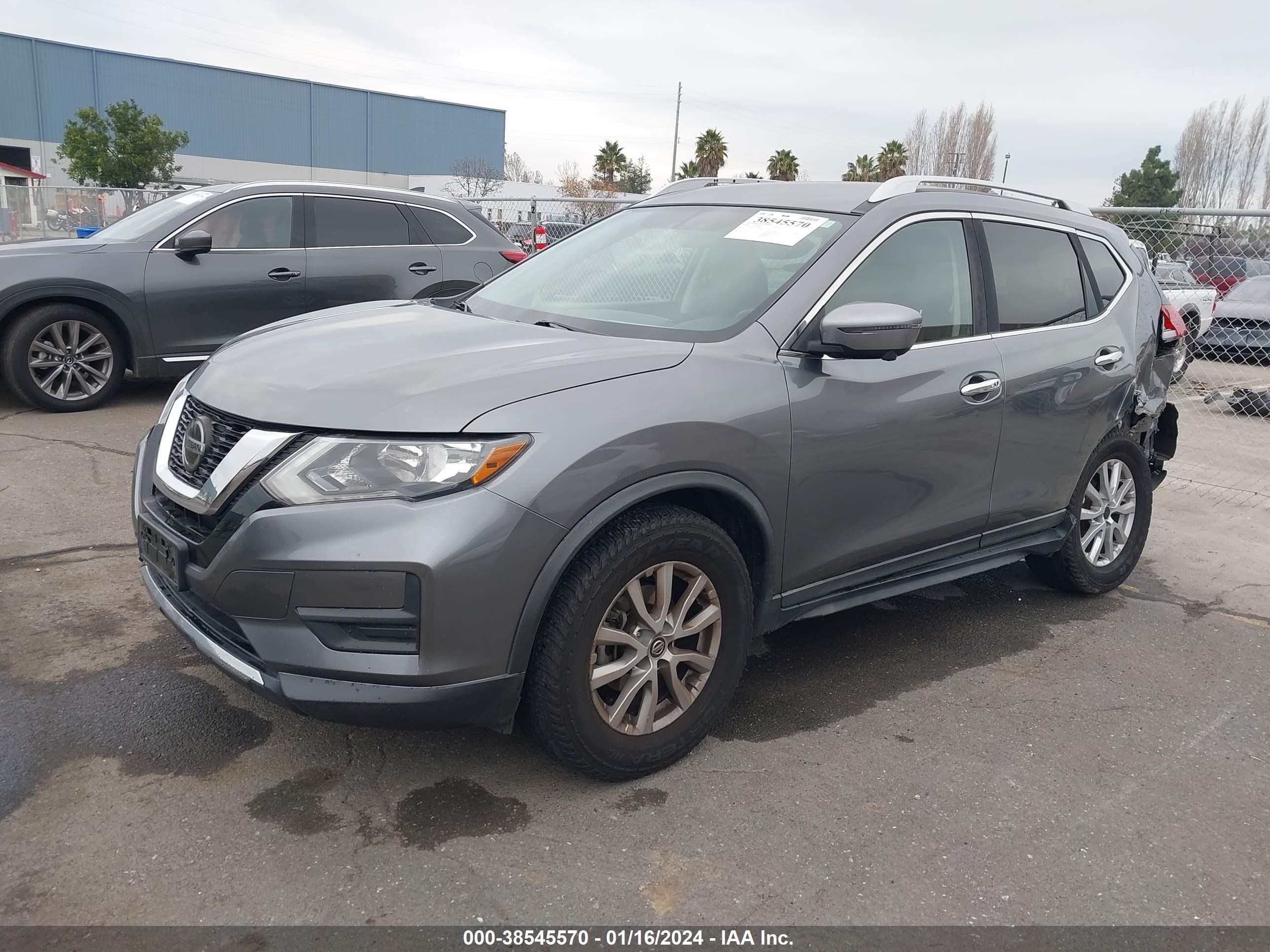 Photo 1 VIN: KNMAT2MV6JP569098 - NISSAN ROGUE 