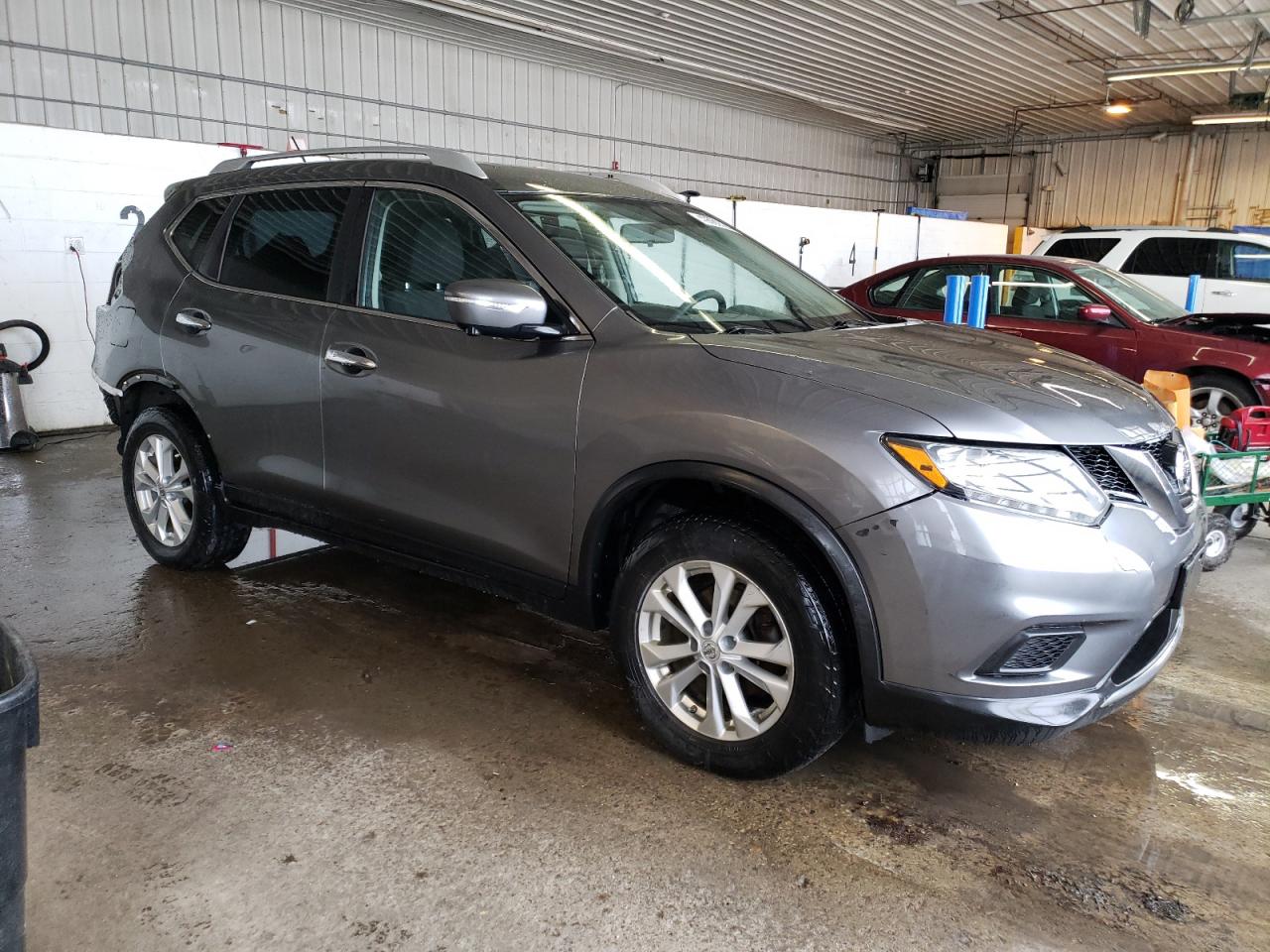 Photo 3 VIN: KNMAT2MV7FP526056 - NISSAN ROGUE 