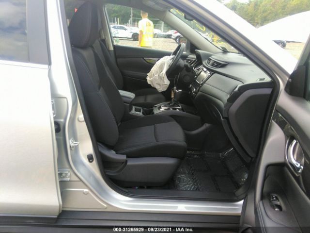 Photo 4 VIN: KNMAT2MV7HP600692 - NISSAN ROGUE 