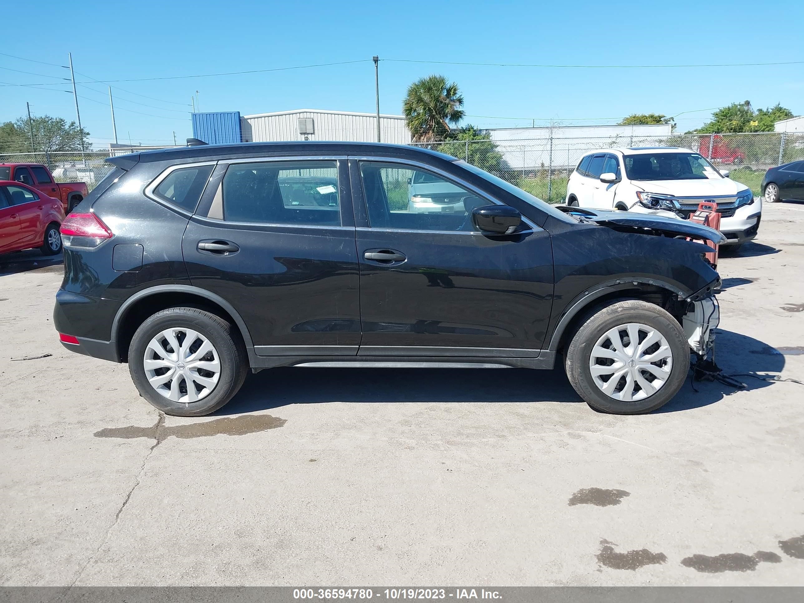 Photo 12 VIN: KNMAT2MV7JP513400 - NISSAN ROGUE 