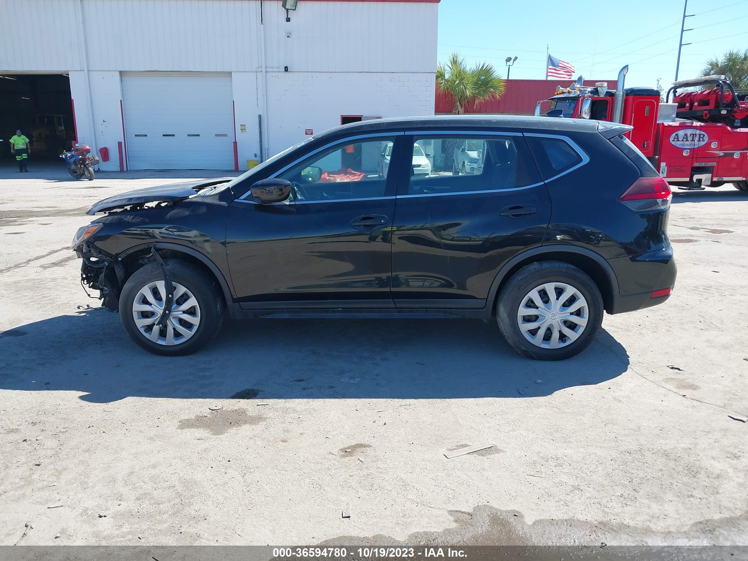 Photo 13 VIN: KNMAT2MV7JP513400 - NISSAN ROGUE 