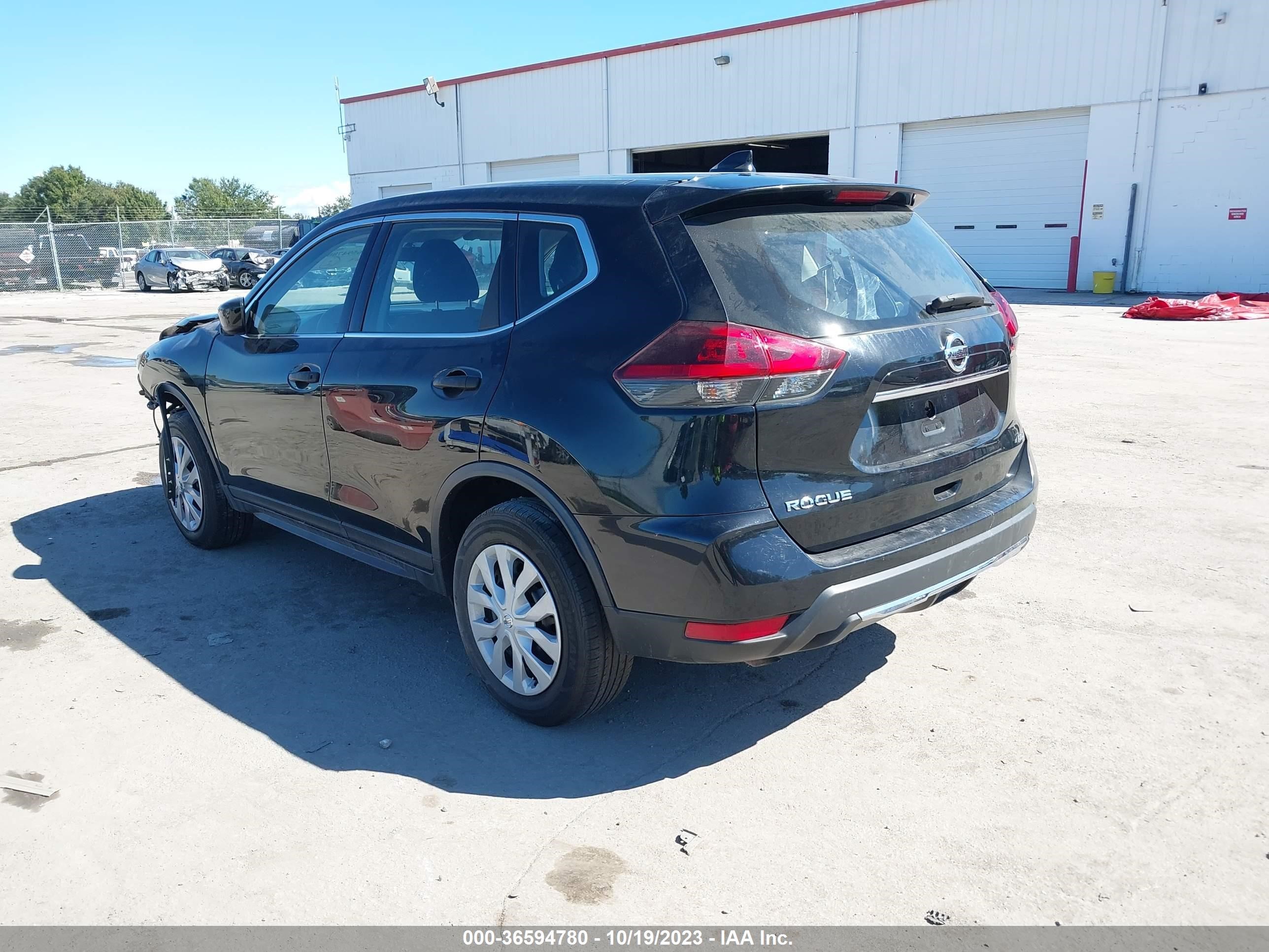 Photo 2 VIN: KNMAT2MV7JP513400 - NISSAN ROGUE 