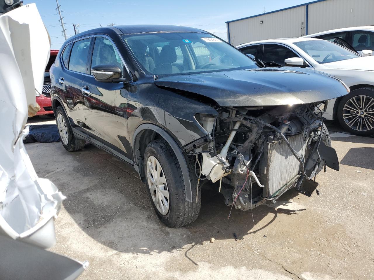 Photo 3 VIN: KNMAT2MV8FP504826 - NISSAN ROGUE 