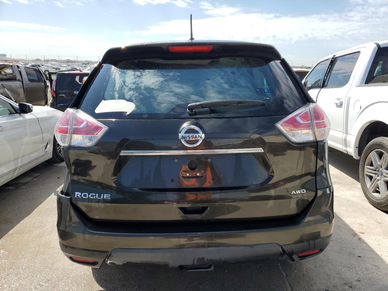 Photo 5 VIN: KNMAT2MV8FP504826 - NISSAN ROGUE 