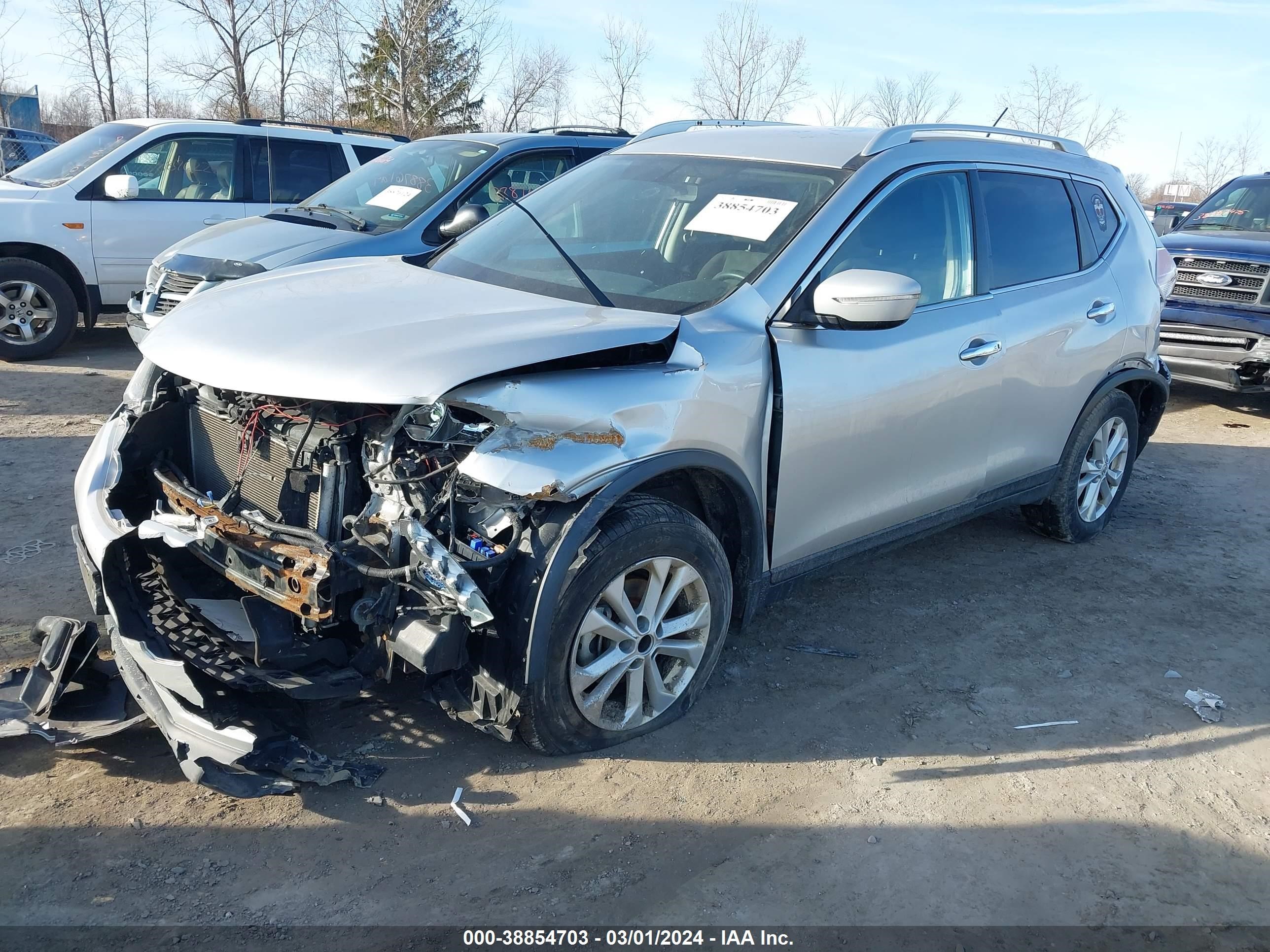 Photo 1 VIN: KNMAT2MV8FP589005 - NISSAN ROGUE 