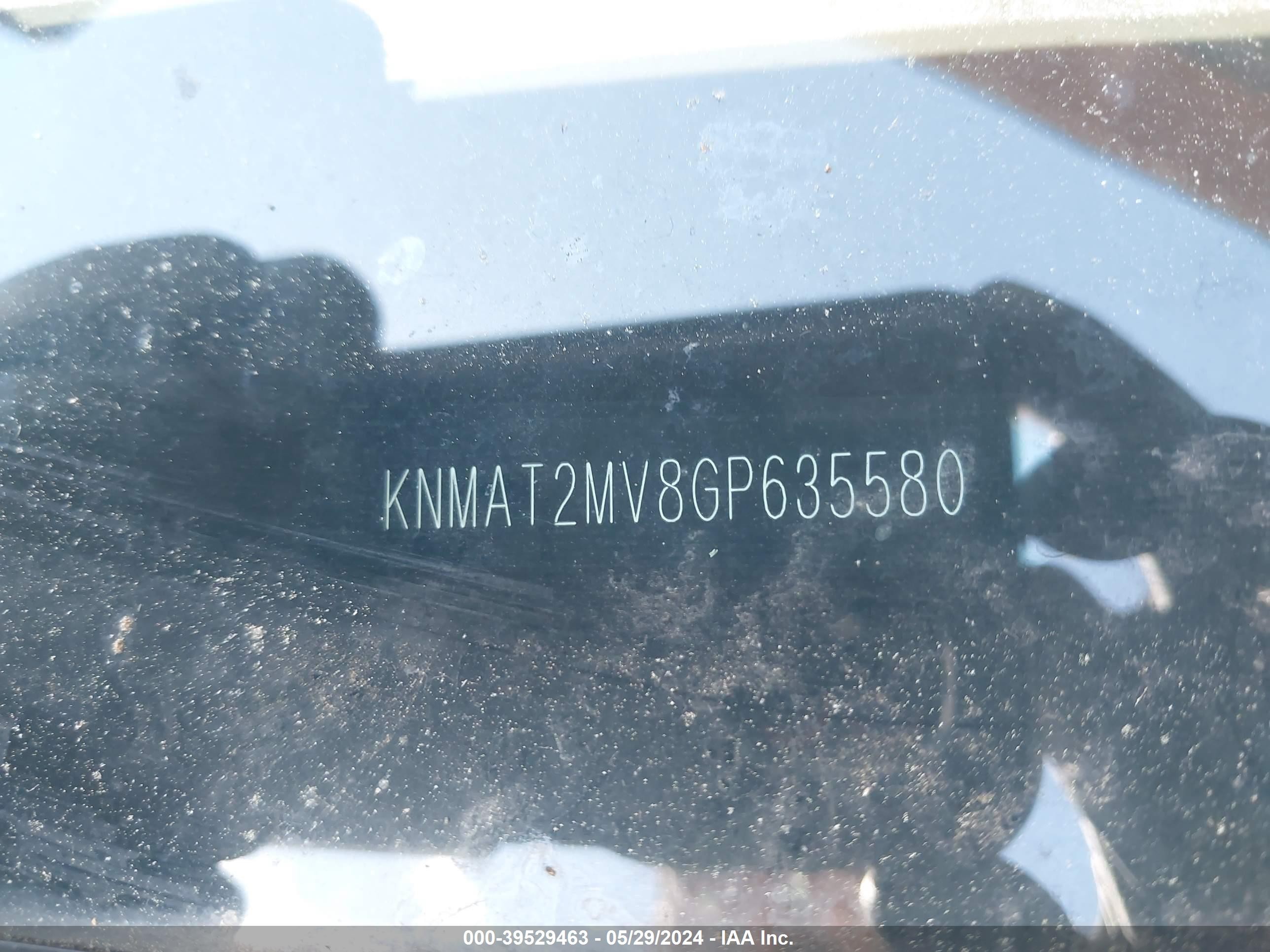 Photo 11 VIN: KNMAT2MV8GP635580 - NISSAN ROGUE 