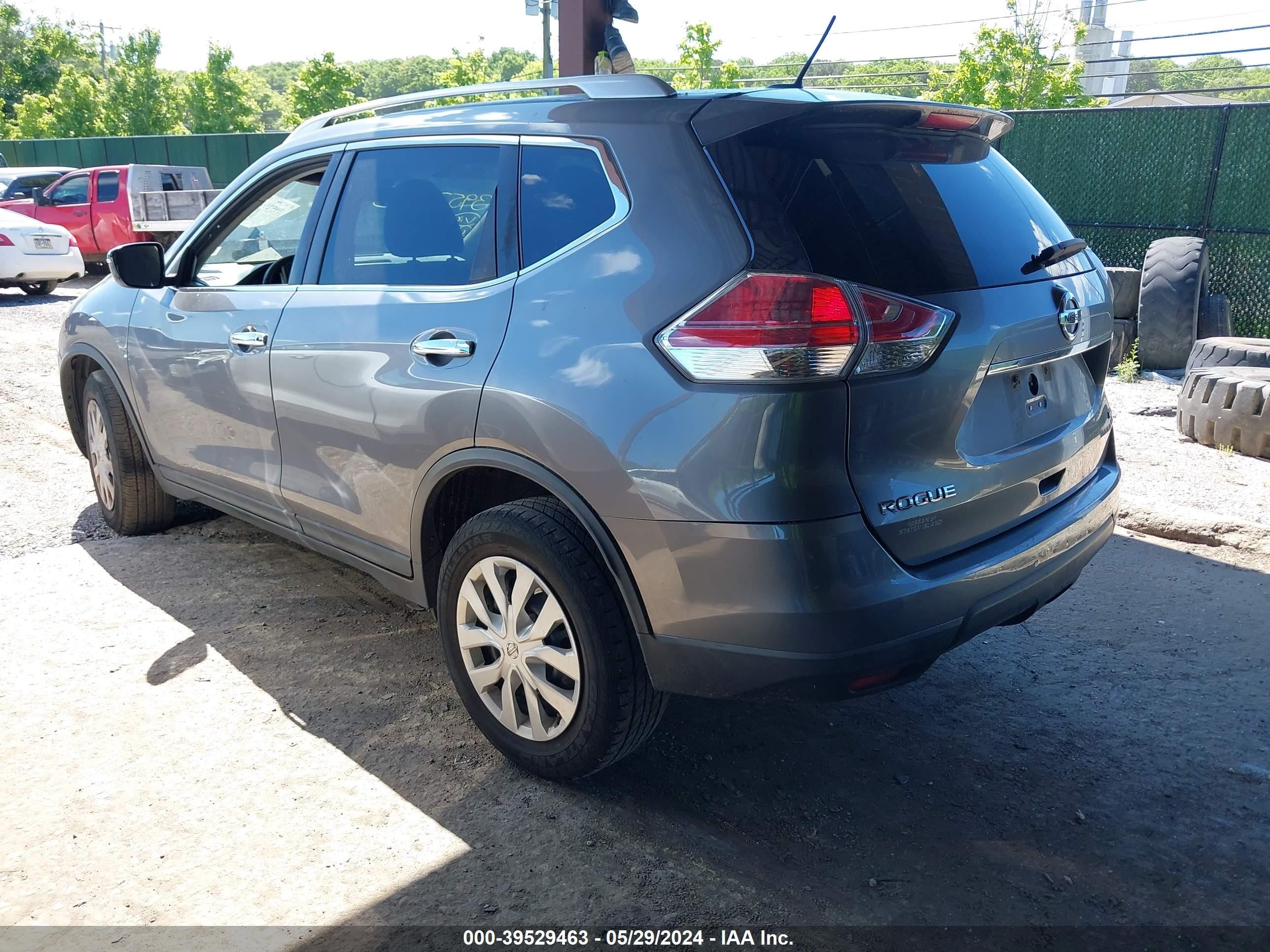 Photo 2 VIN: KNMAT2MV8GP635580 - NISSAN ROGUE 