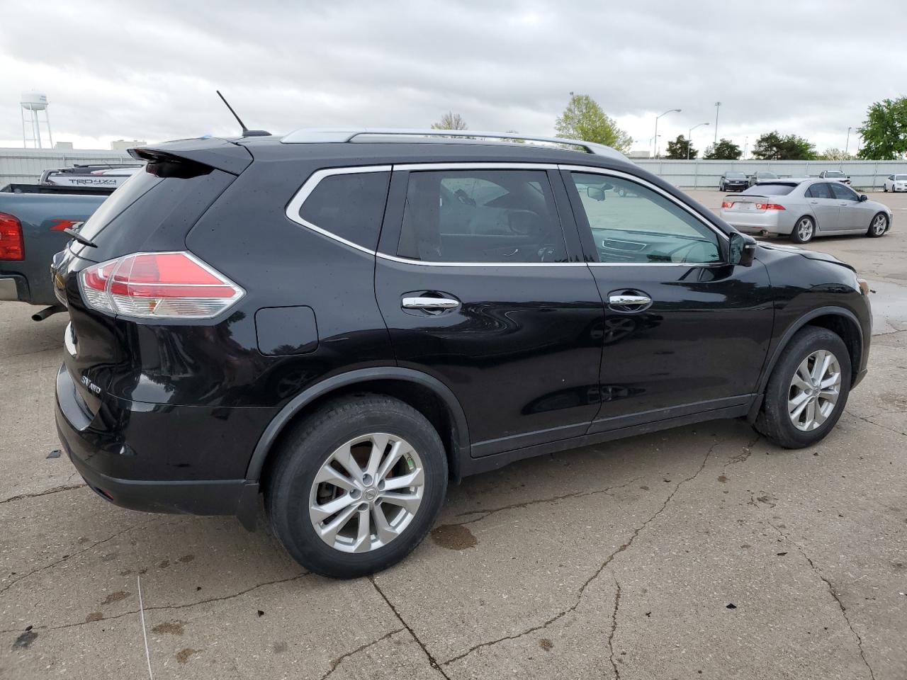 Photo 2 VIN: KNMAT2MV8GP661242 - NISSAN ROGUE 