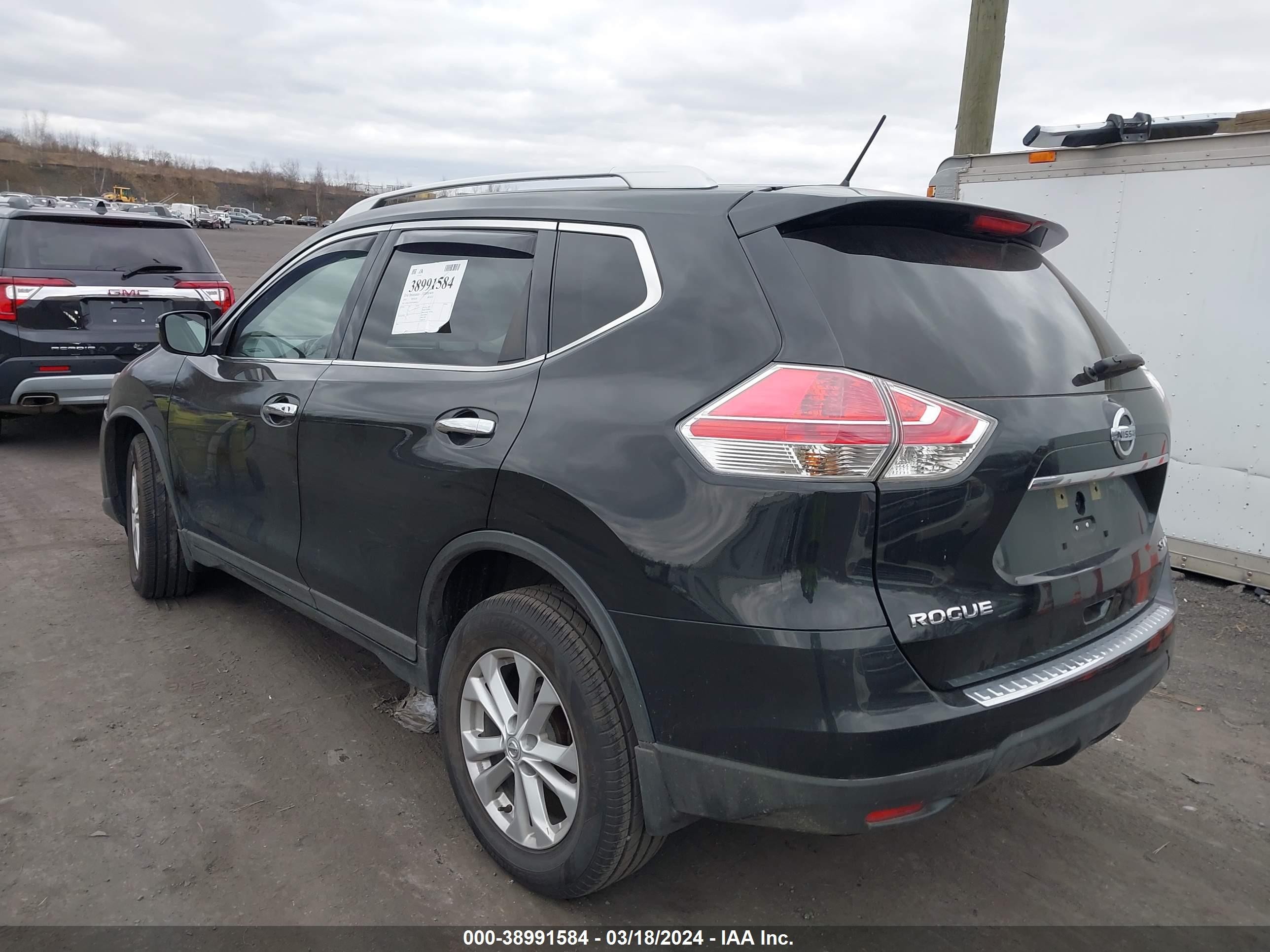 Photo 2 VIN: KNMAT2MV8GP696024 - NISSAN ROGUE 