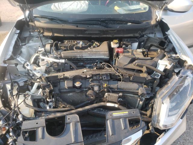 Photo 6 VIN: KNMAT2MV8JP513910 - NISSAN ROGUE 