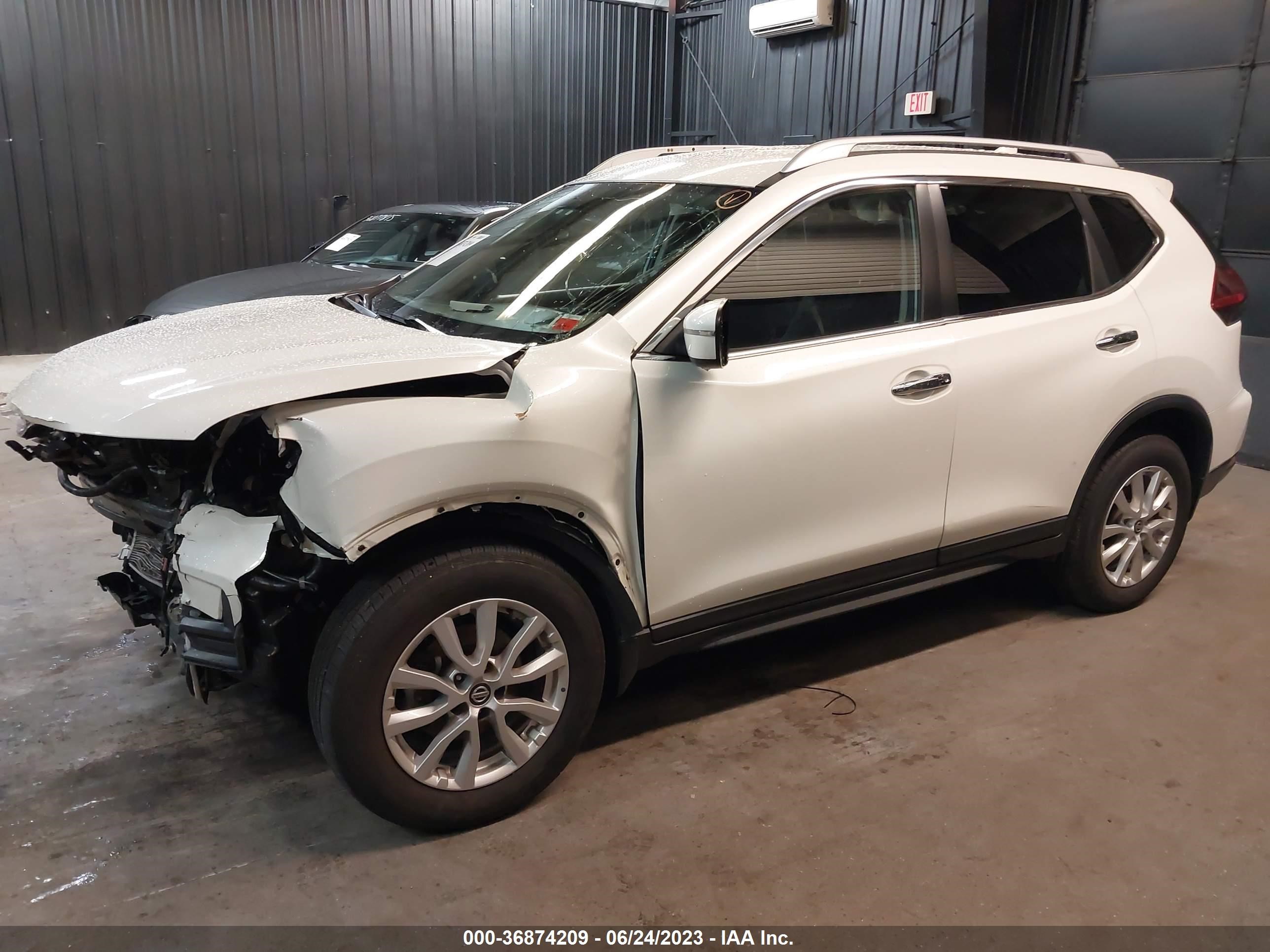 Photo 1 VIN: KNMAT2MV8JP599980 - NISSAN ROGUE 