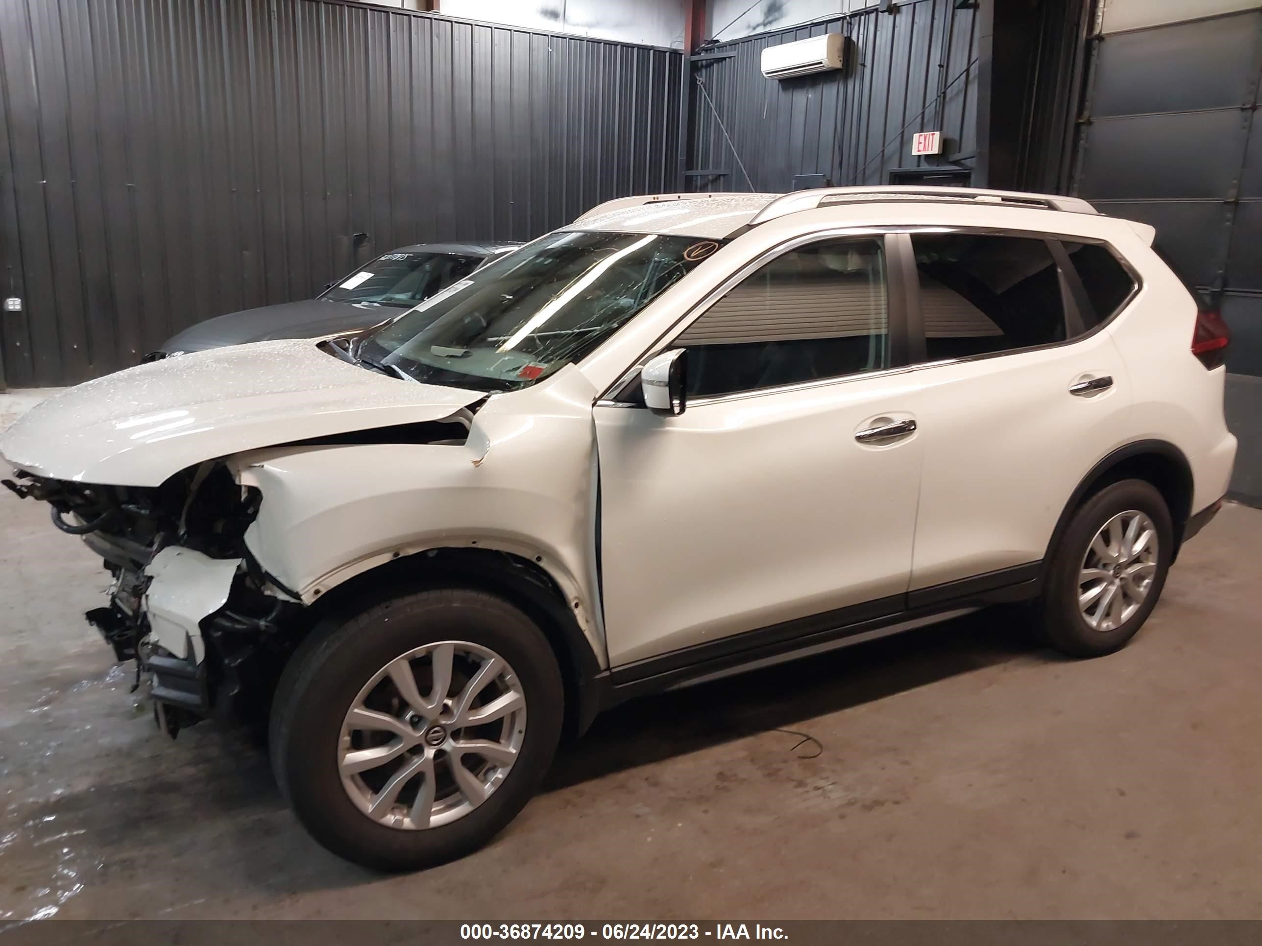 Photo 14 VIN: KNMAT2MV8JP599980 - NISSAN ROGUE 