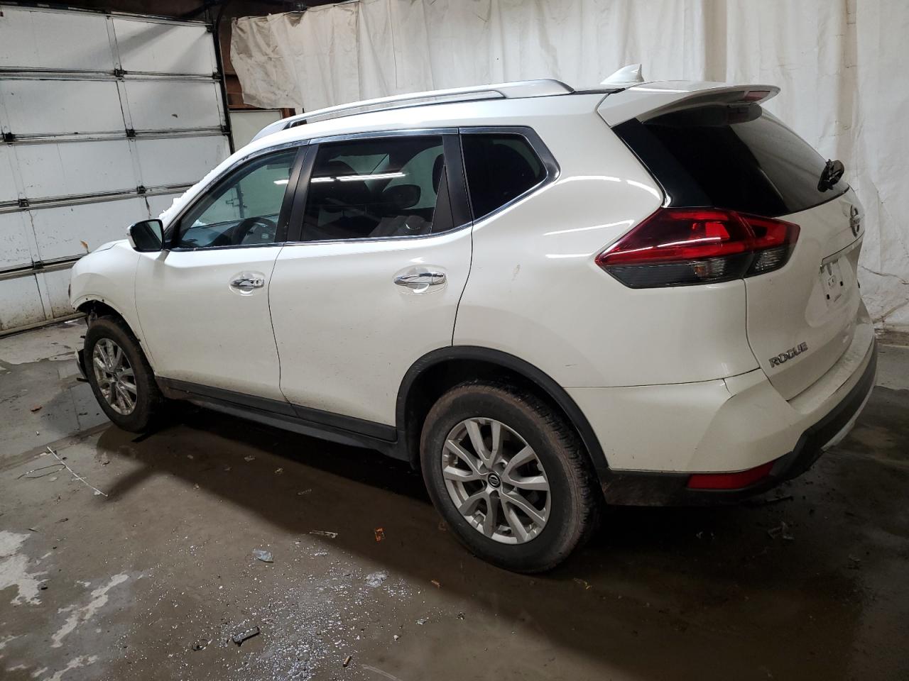 Photo 1 VIN: KNMAT2MV8JP605051 - NISSAN ROGUE 