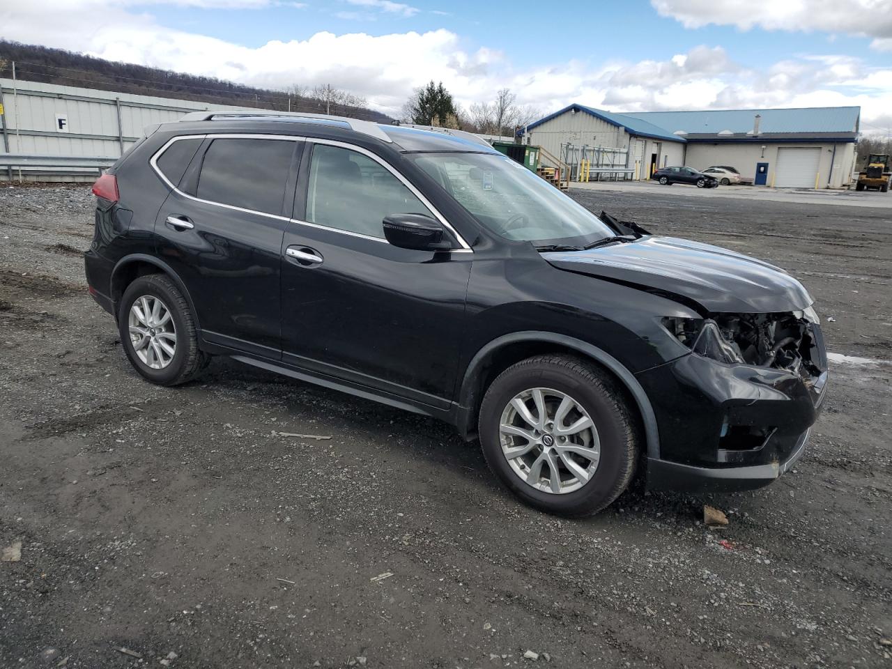 Photo 3 VIN: KNMAT2MV8JP613781 - NISSAN ROGUE 