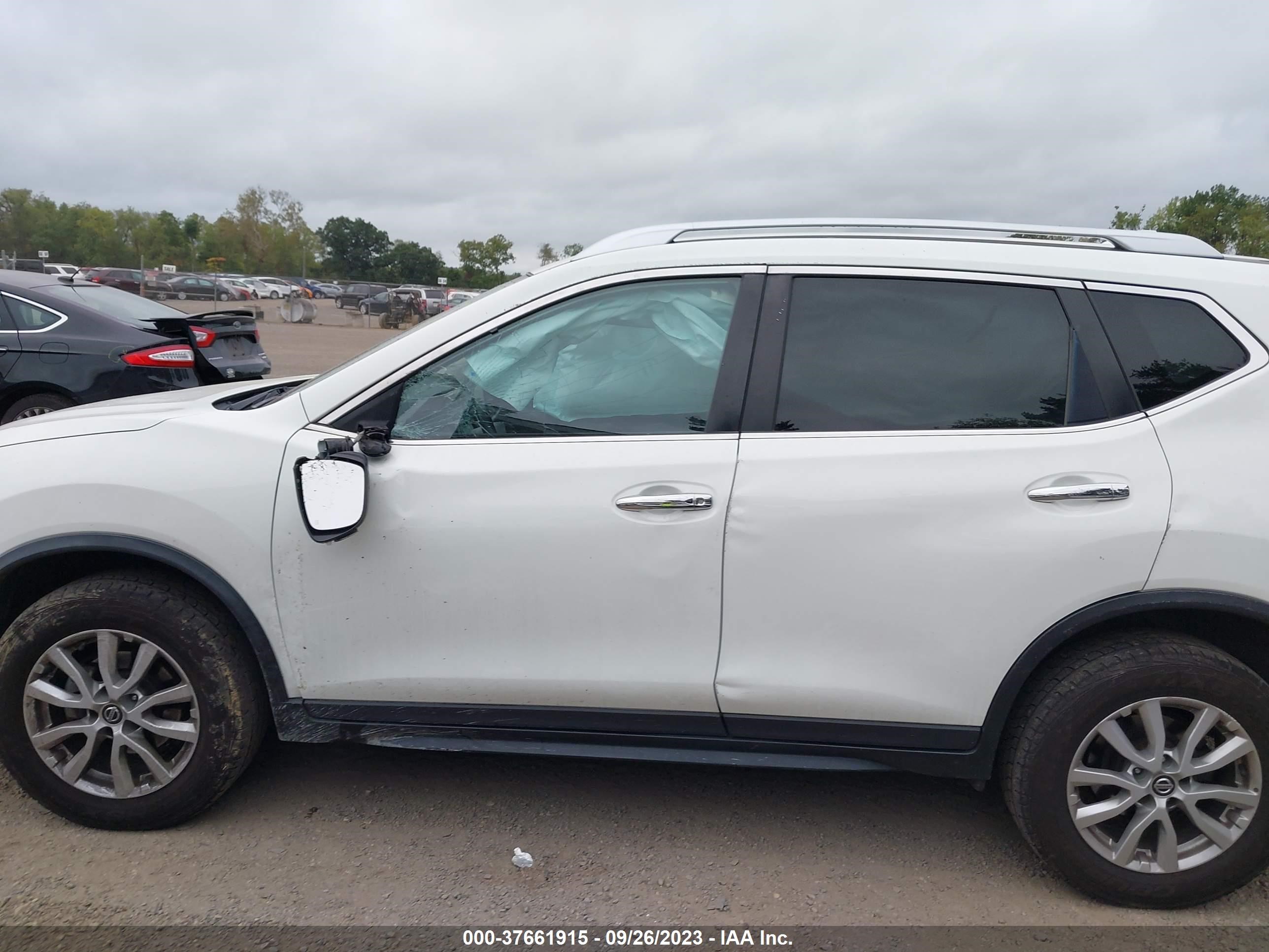 Photo 13 VIN: KNMAT2MV8KP517151 - NISSAN ROGUE 