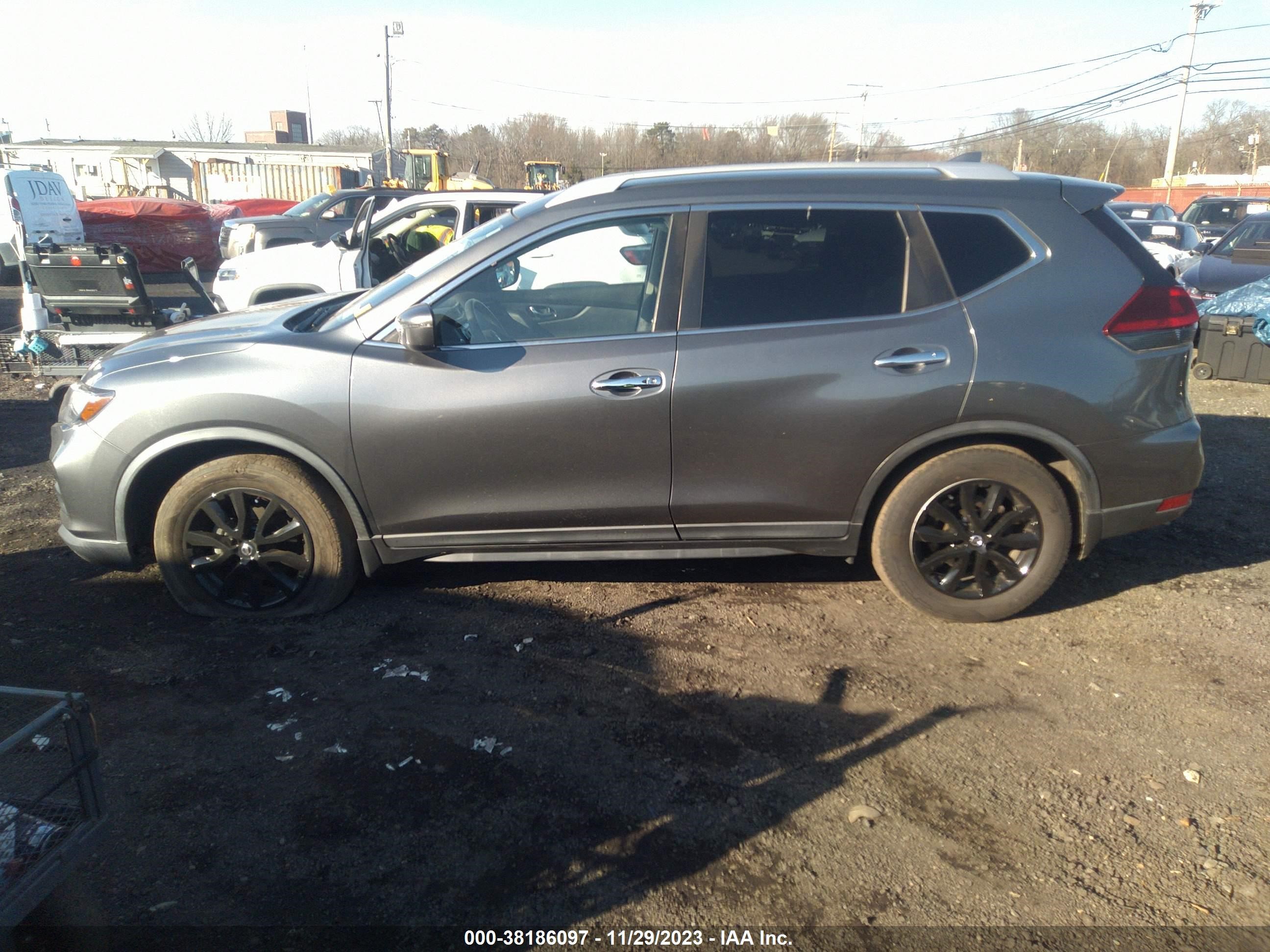 Photo 13 VIN: KNMAT2MV8LP528572 - NISSAN ROGUE 