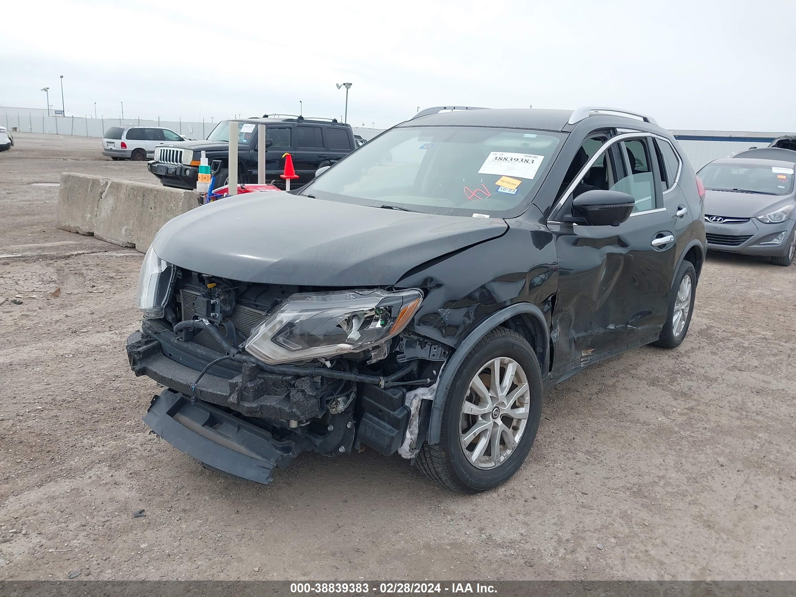 Photo 1 VIN: KNMAT2MV9HP612102 - NISSAN ROGUE 