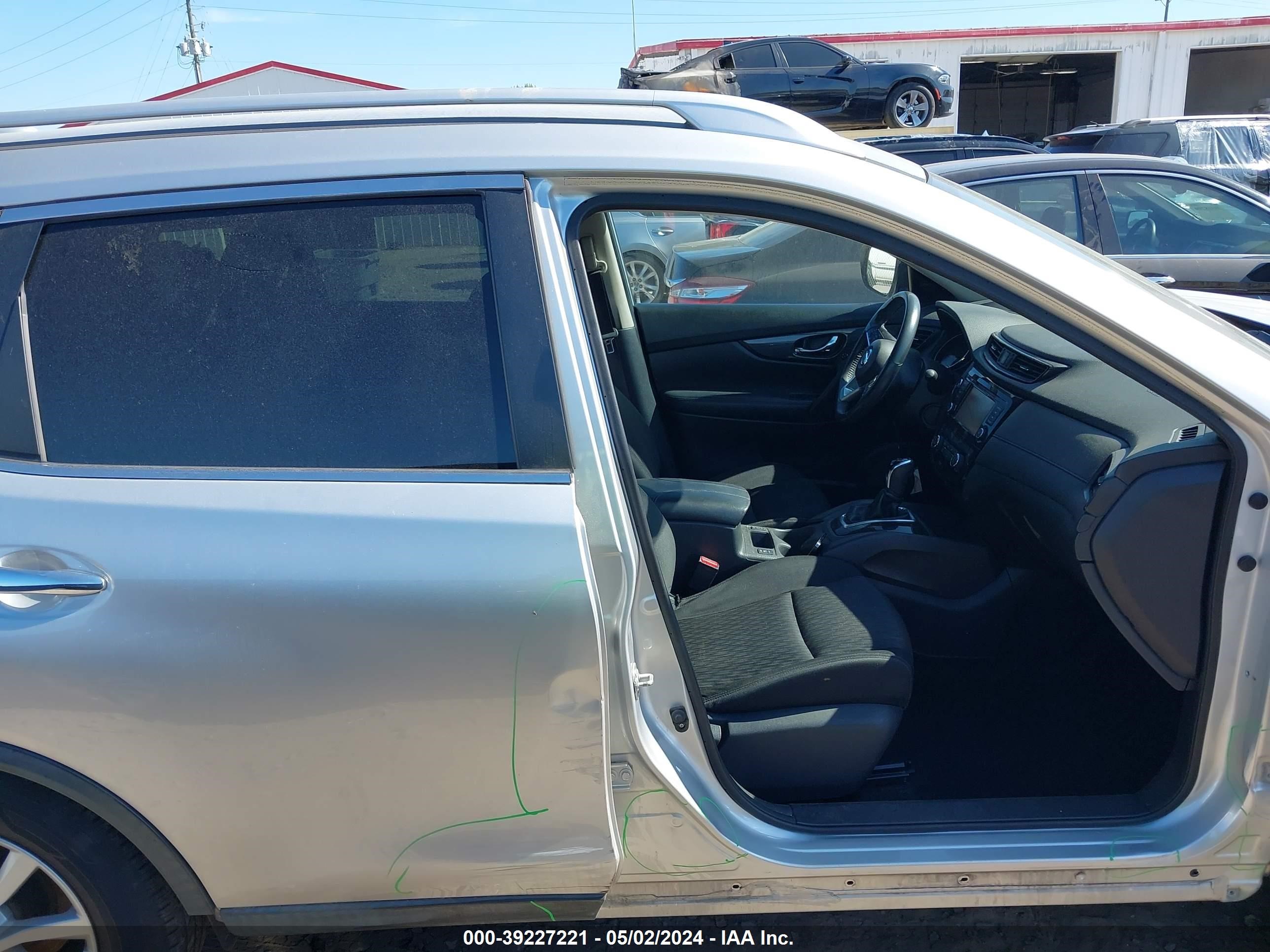 Photo 13 VIN: KNMAT2MV9JP518775 - NISSAN ROGUE 