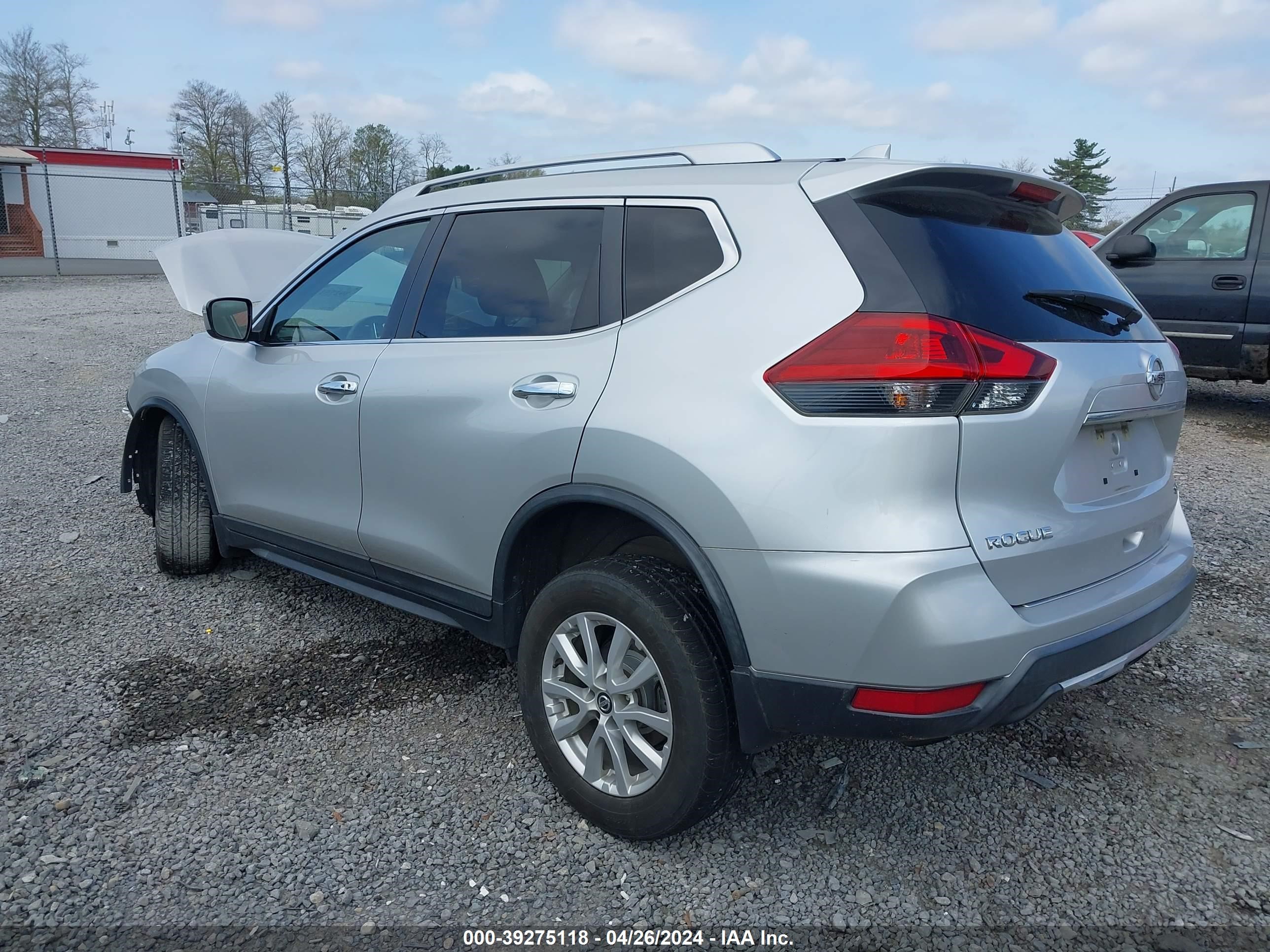 Photo 2 VIN: KNMAT2MV9JP577695 - NISSAN ROGUE 