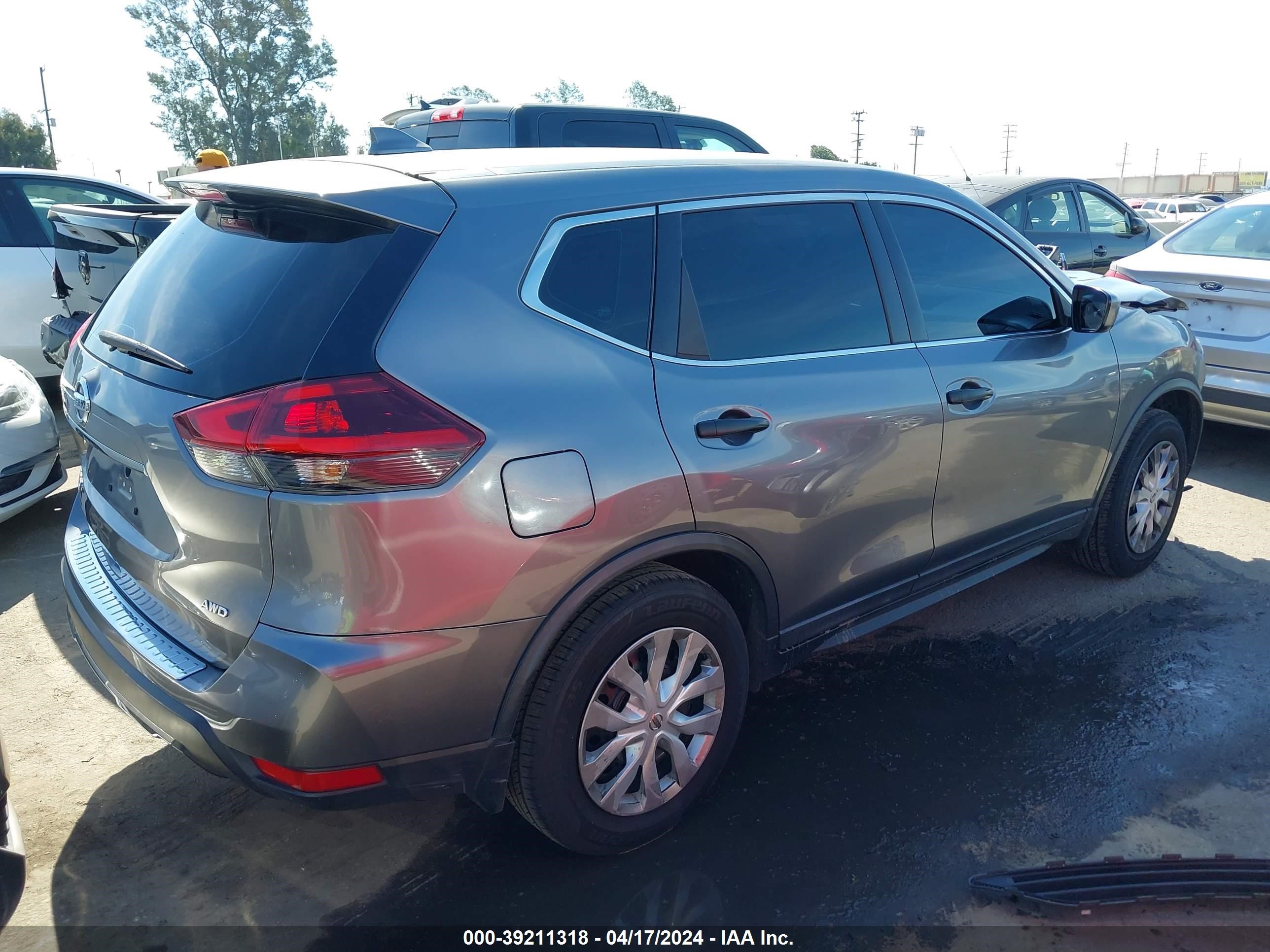 Photo 3 VIN: KNMAT2MV9JP580631 - NISSAN ROGUE 