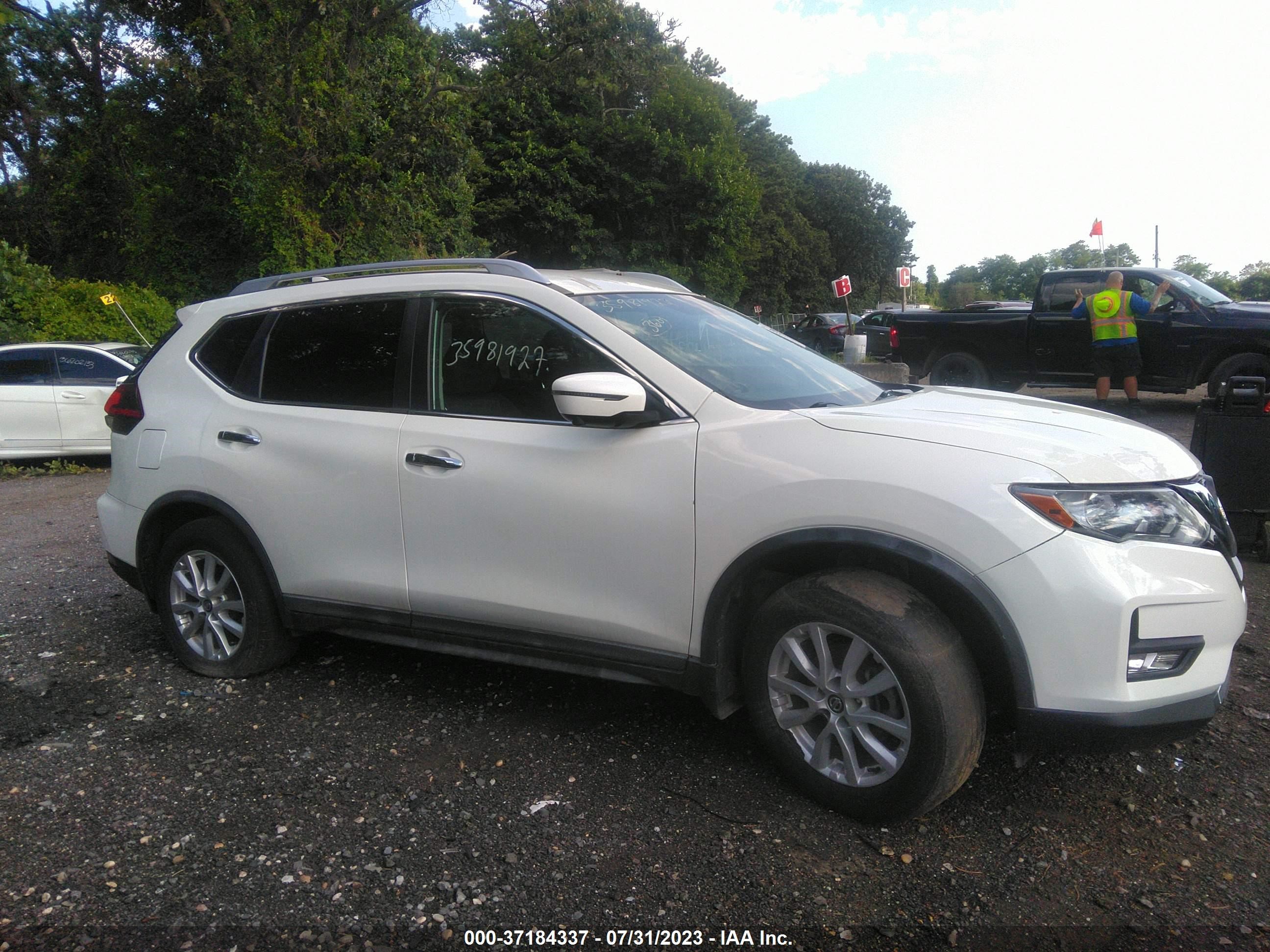 Photo 12 VIN: KNMAT2MV9JP589782 - NISSAN ROGUE 