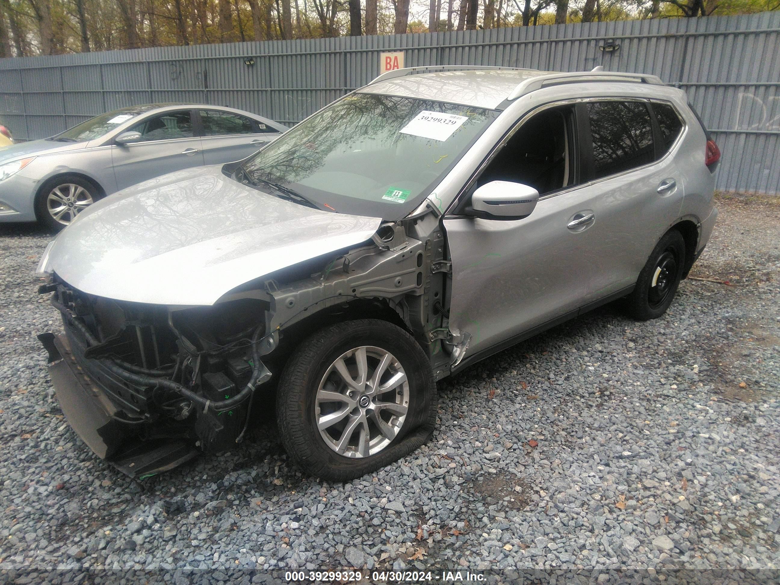 Photo 1 VIN: KNMAT2MV9JP610422 - NISSAN ROGUE 